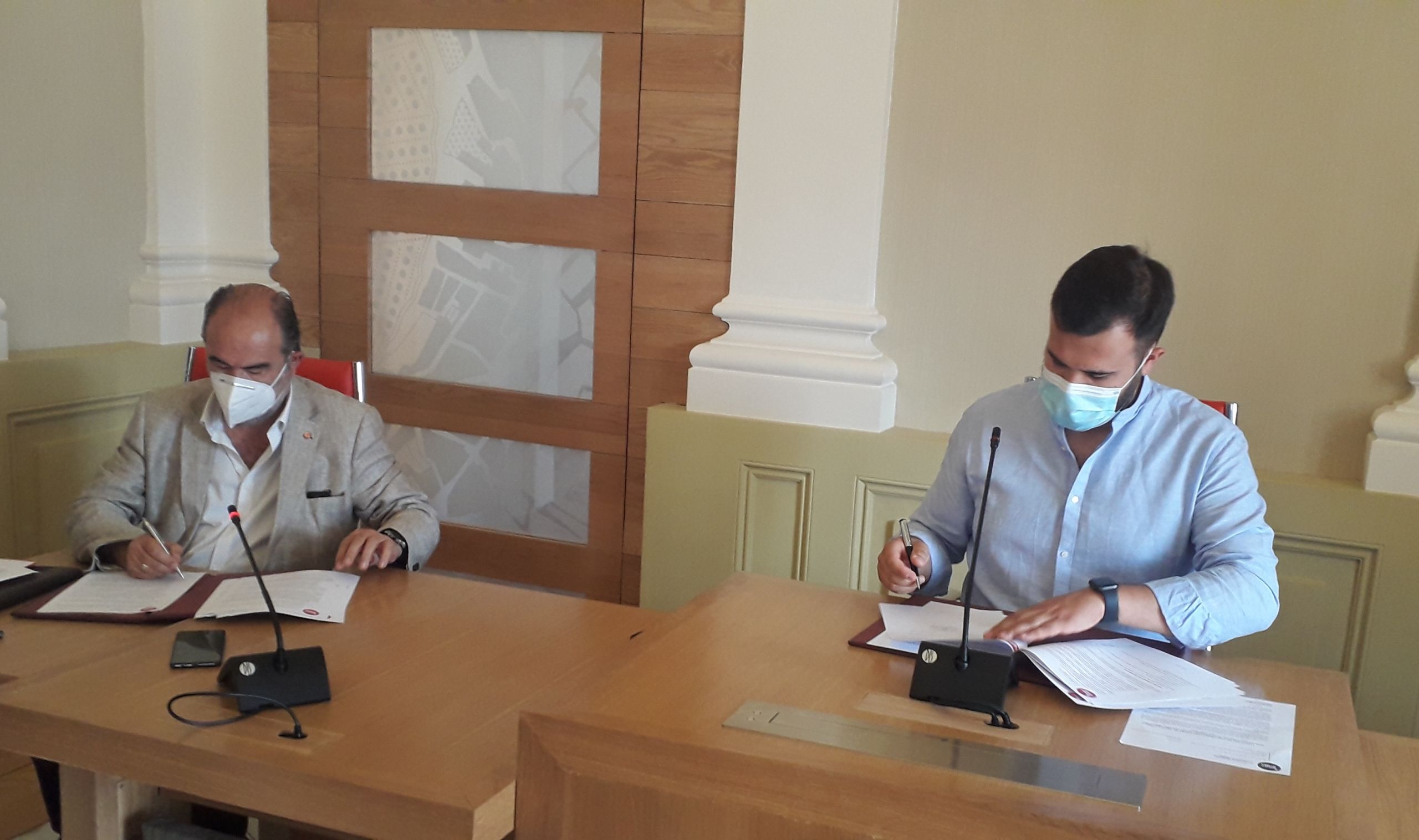 El Ayuntamiento firma un convenio con Cáritas Diocesana para el mantenimiento del Centro Vida