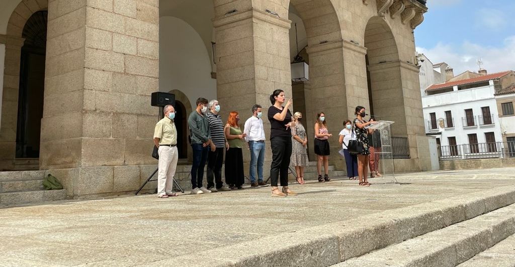 Minuto de silencio y campaña de sensibilización contra las violencias machistas