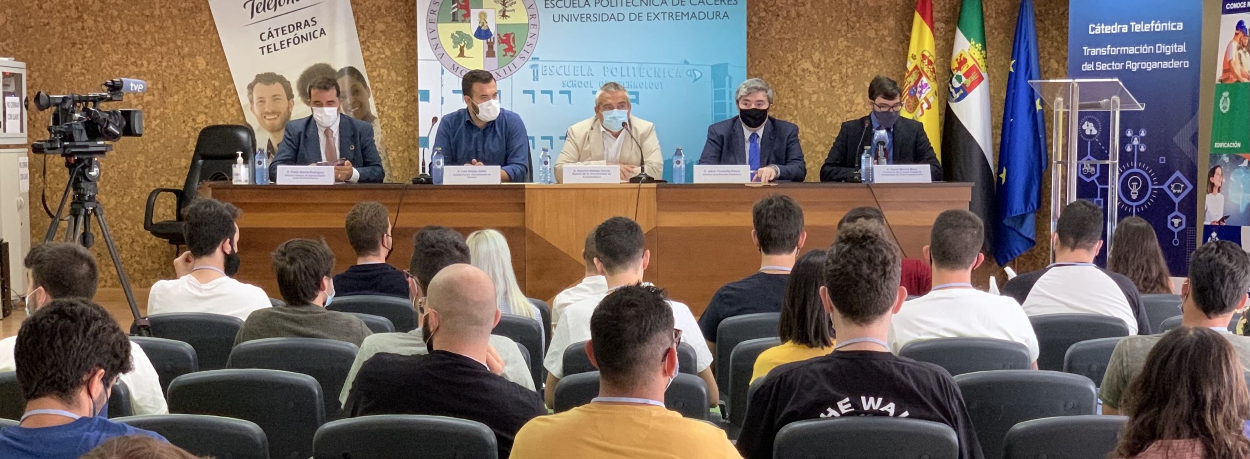 El Congreso Estatal de Estudiantes de Telecomunicaciones pone a Cáceres en el foco de la investigación tecnológica