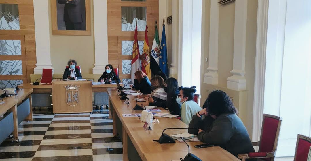La Oficina de Igualdad y el Punto de Atención Psicológica del ayuntamiento atienden a 120 mujeres