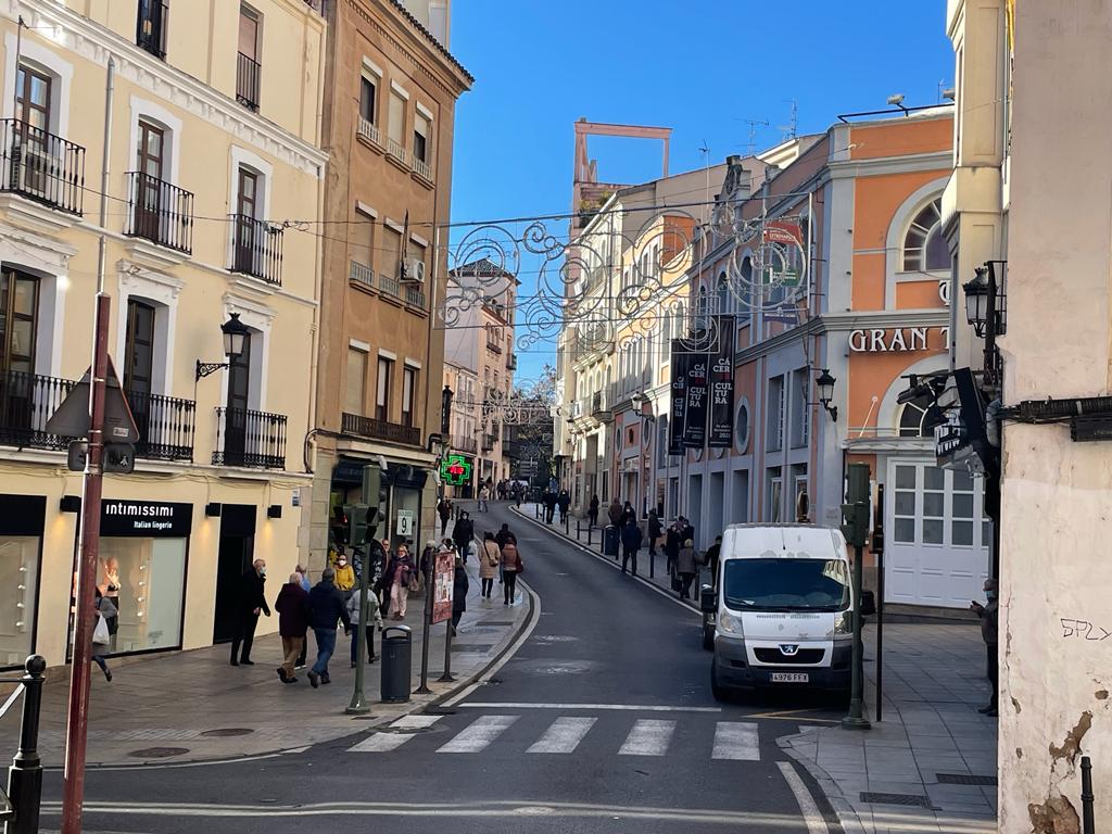 Cortes de tráfico en la calle San Antón y en la avenida Pablo Naranjo