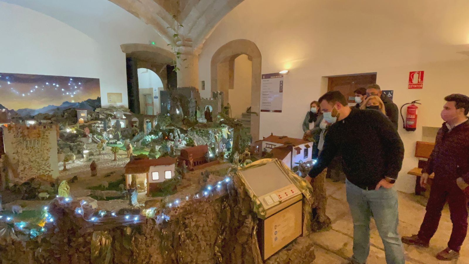 El Belén Municipal ya puede visitarse en patio-claustro el Palacio de la Isla