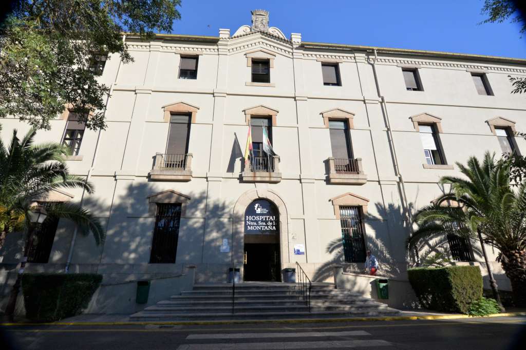El Servicio Extremeño de Salud centraliza la vacunación en el Hospital Virgen de la Montaña