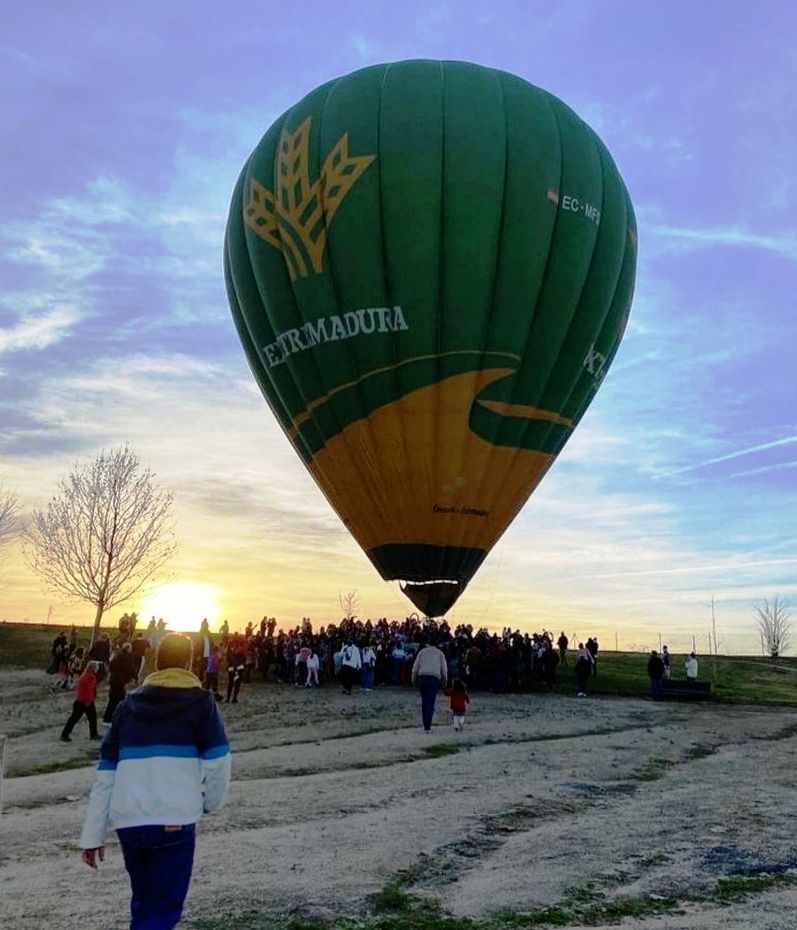 Más de 28.000 personas siguieron a los Reyes Magos a través de las redes sociales mientras sobrevolaban la ciudad en globo