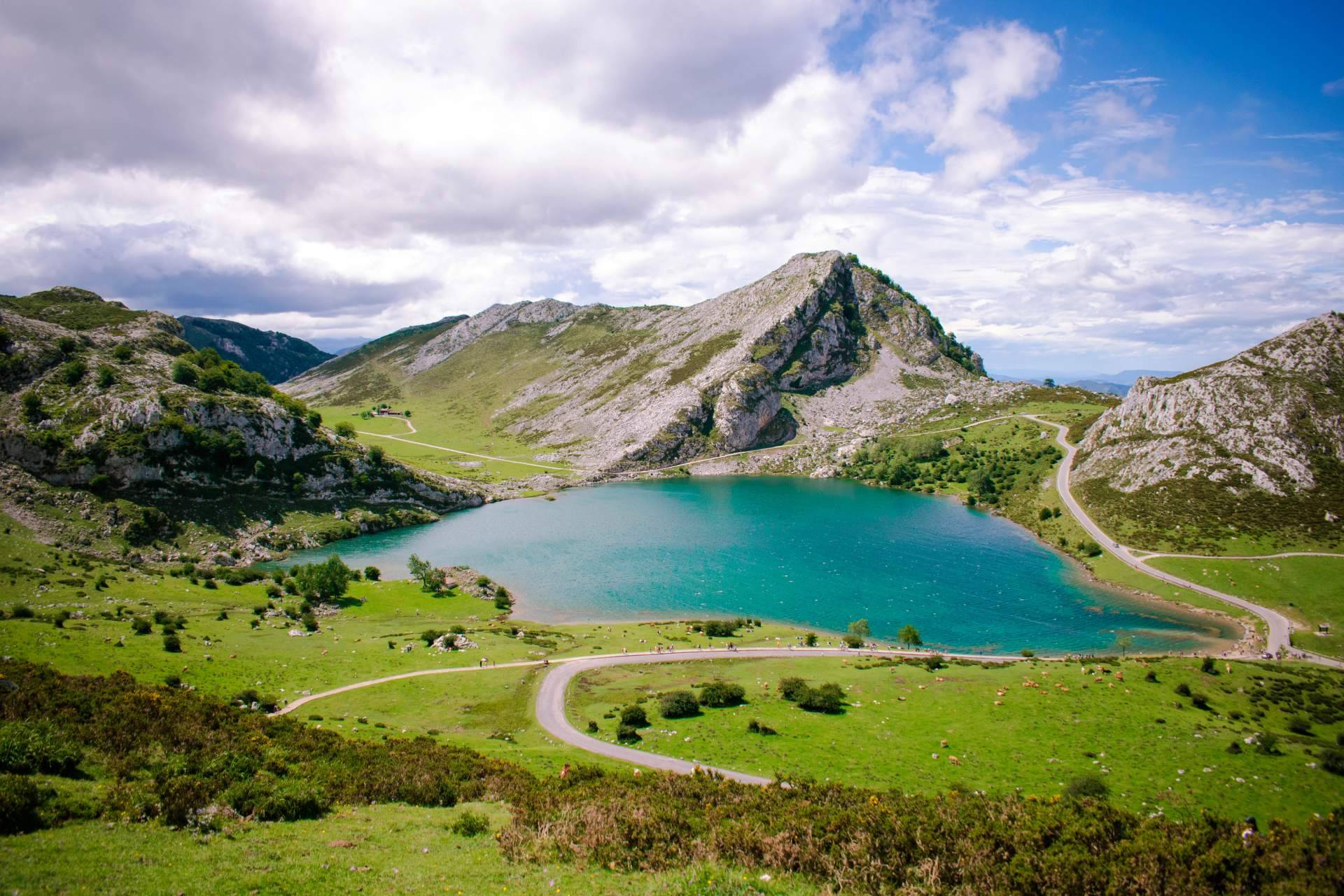 Excursiones a Covadonga y lagos de Covadonga de la mano de hazteUNBUS
