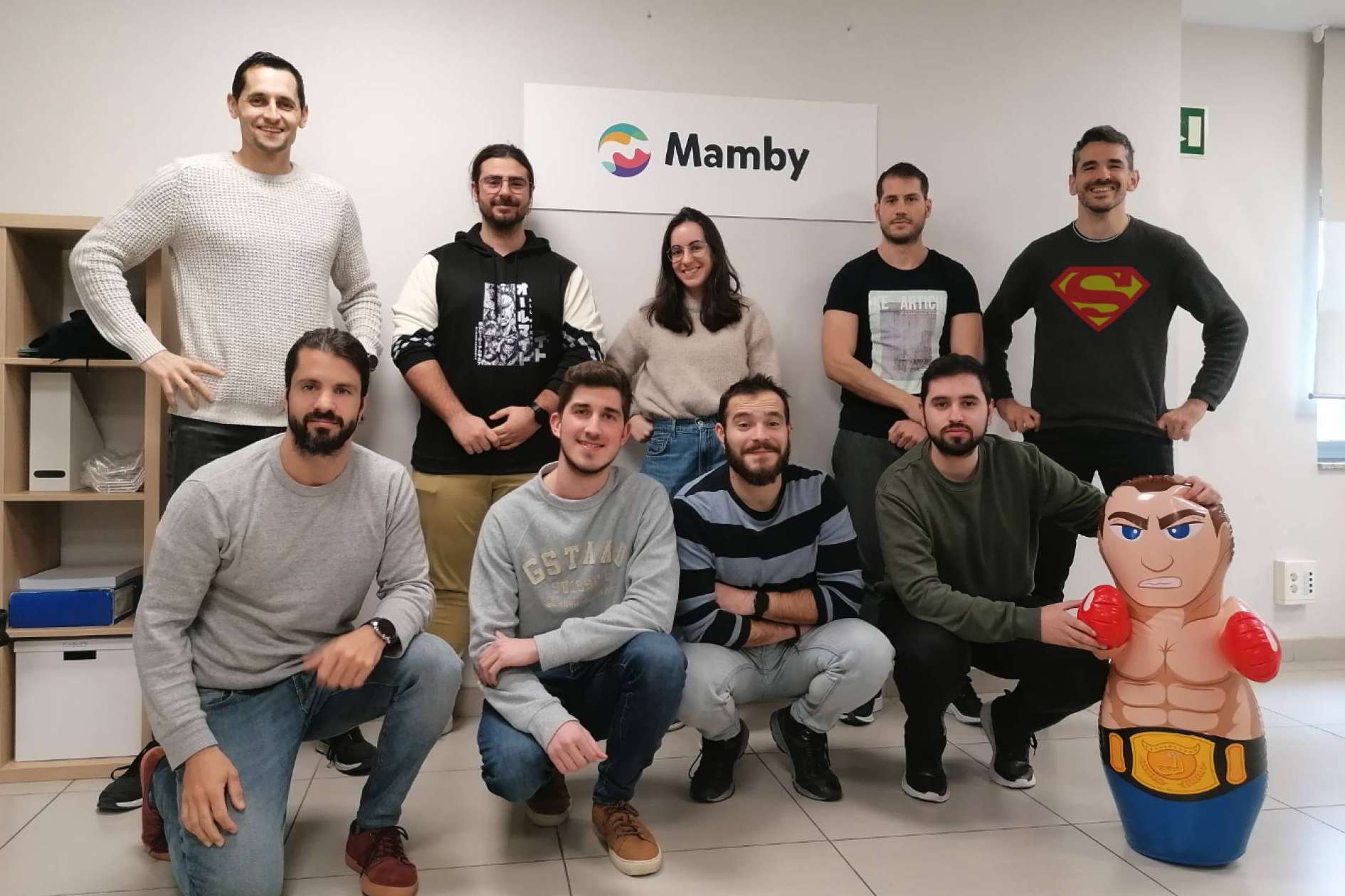 Mamby ayuda a monetizar creando contenido y ganar bitcoins