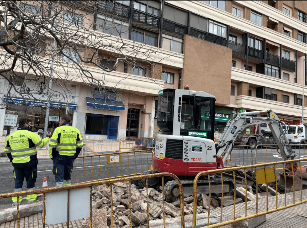 Se acometerán mejoras de accesibilidad en el Residencial Universidad, R-66, Plaza de Antonio Canales y calle Santa Luisa de Marillac