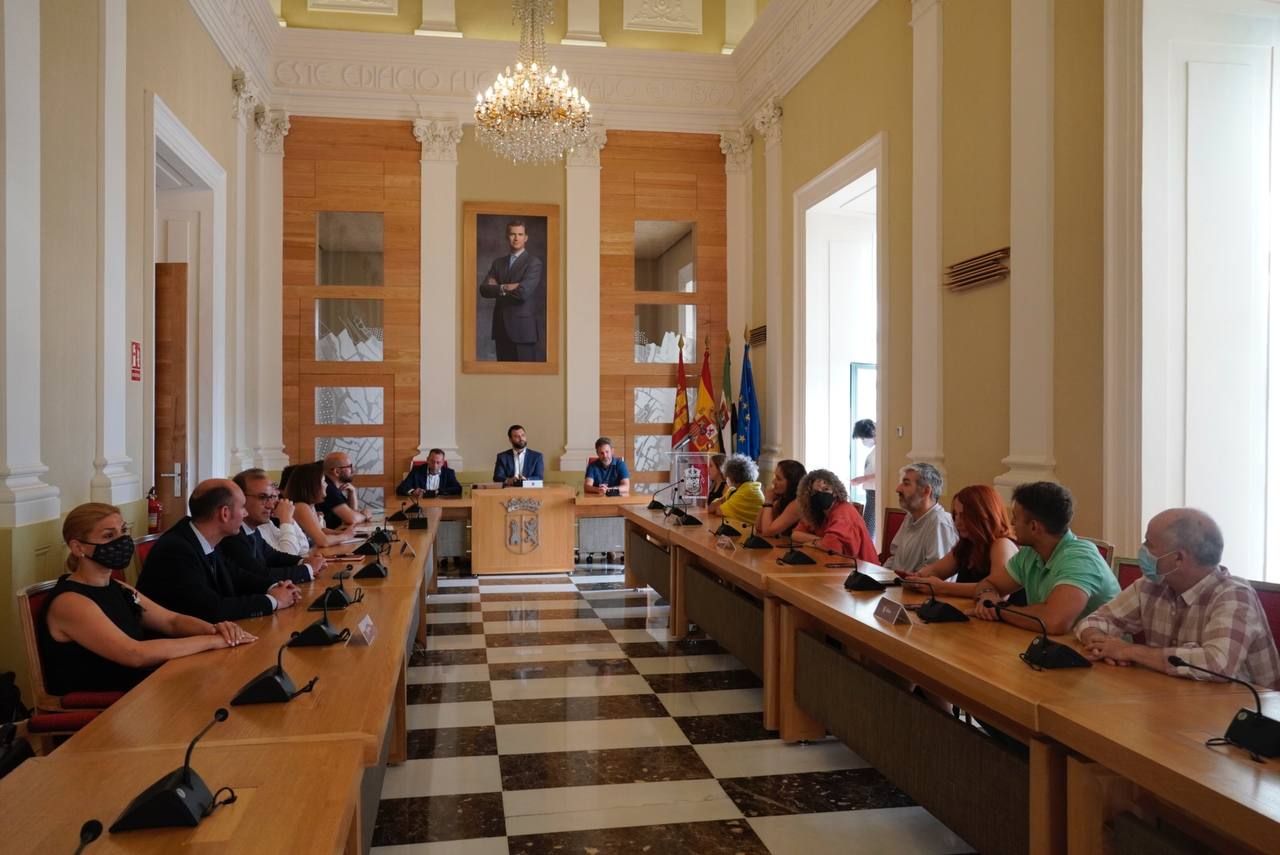 Cáceres y la ciudad francesa de Blois afianzan su colaboración para el desarrollo económico y social de ambos territorios