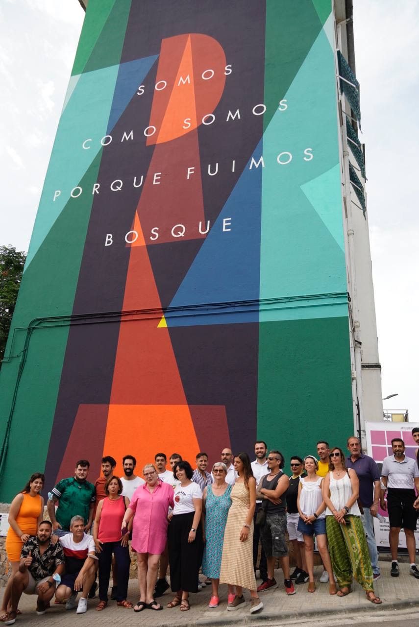 Tres murales convierten edificios en obras de arte urbano para fomentar la participación y la reflexión ciudadana