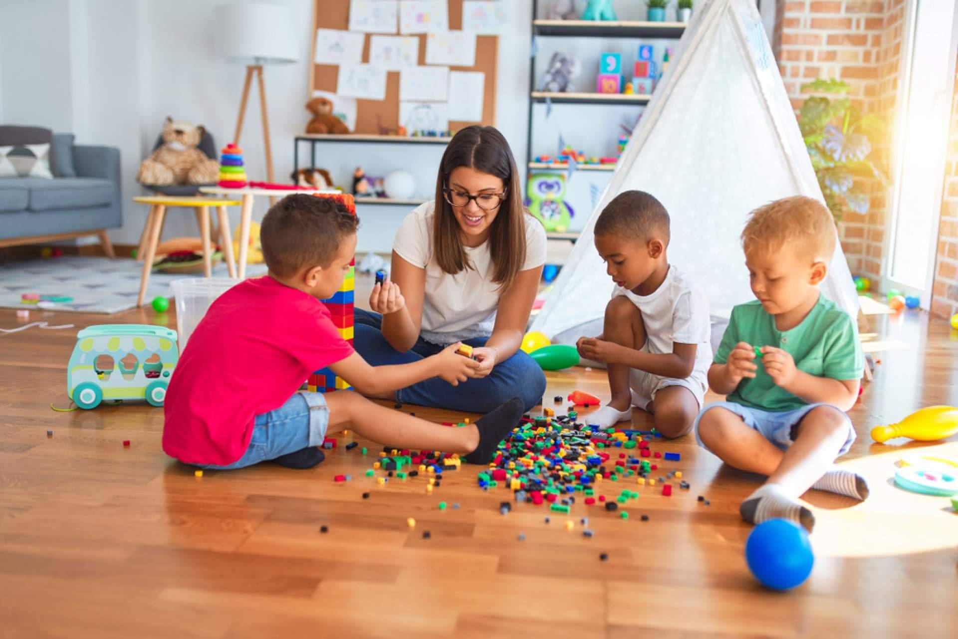 Diversión y aprendizaje con Materialescolar.es y sus juegos para todas las edades