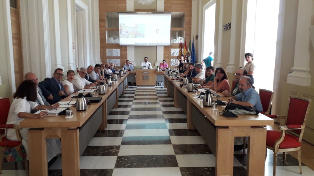 El Pleno aprueba el convenio entre el Ayuntamiento e Iberdrola que permitirá la creación de un aparcamiento en la Ronda Vadillo