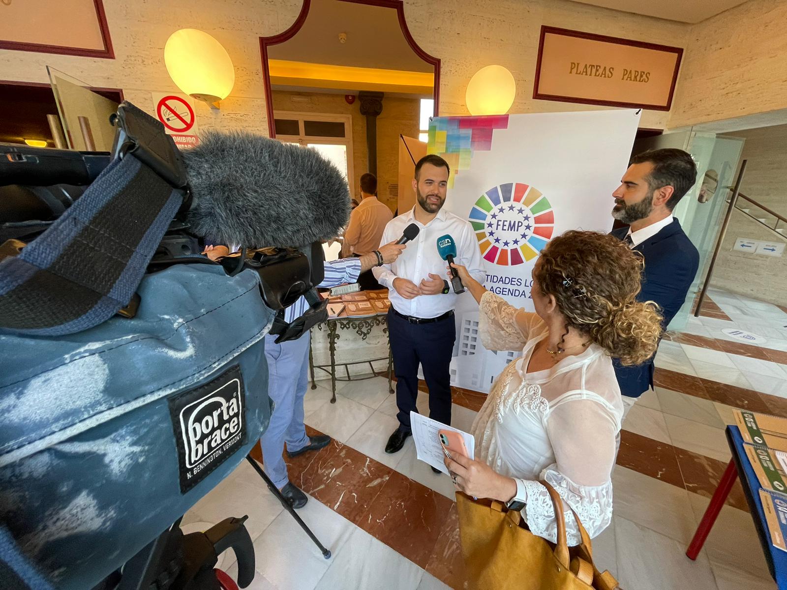 El alcalde Luis Salaya destaca la labor de la Red de Entidades Locales para la Agenda 2030