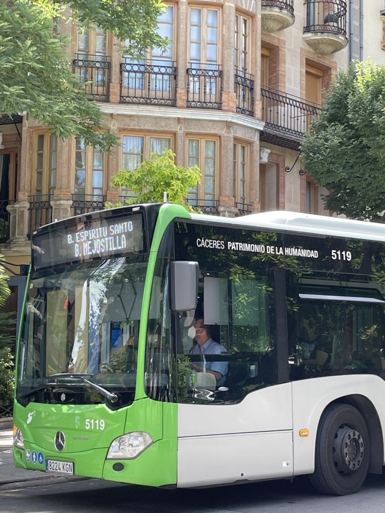 El servicio gratuito de autobús para los menores de 16 años comenzará a funcionar el próximo 19 de julio
