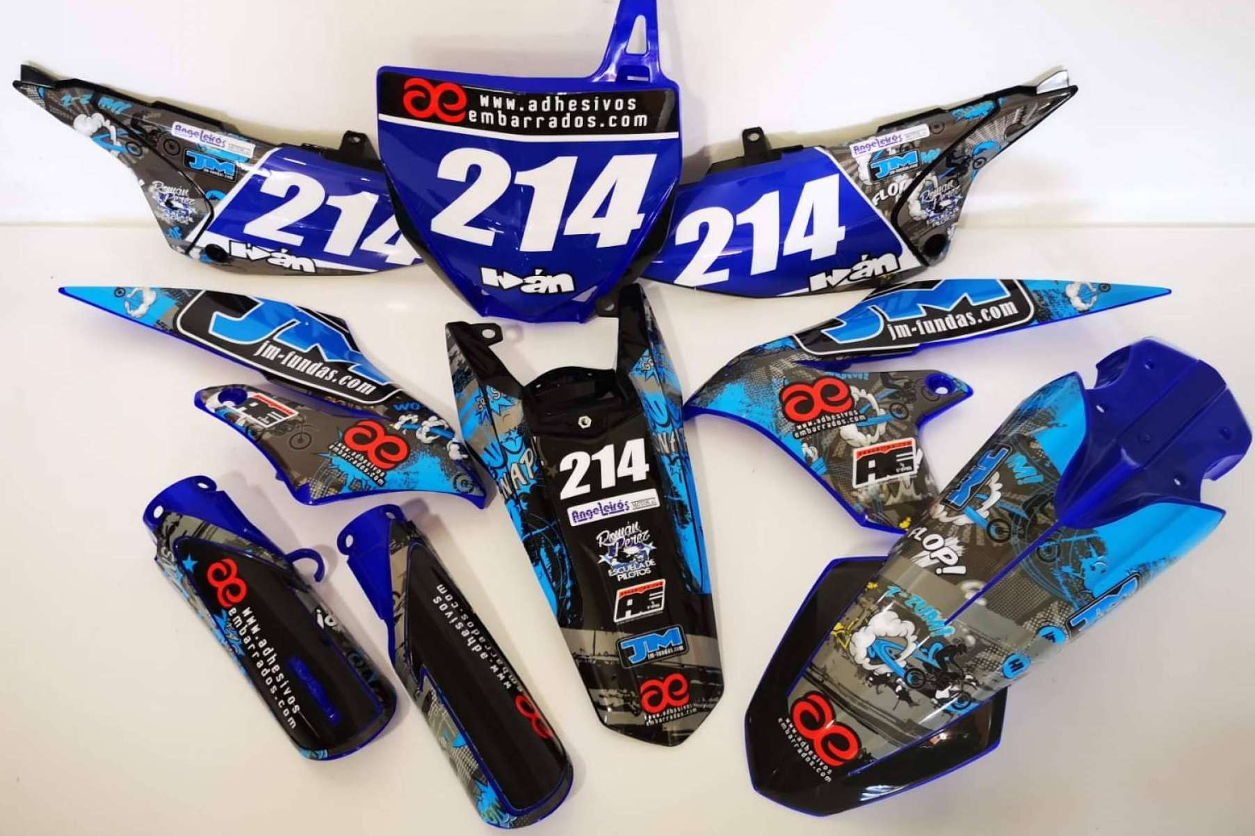 ADHESIVOSEMBARRADOS ofrece plásticos y adhesivos para motos off road
