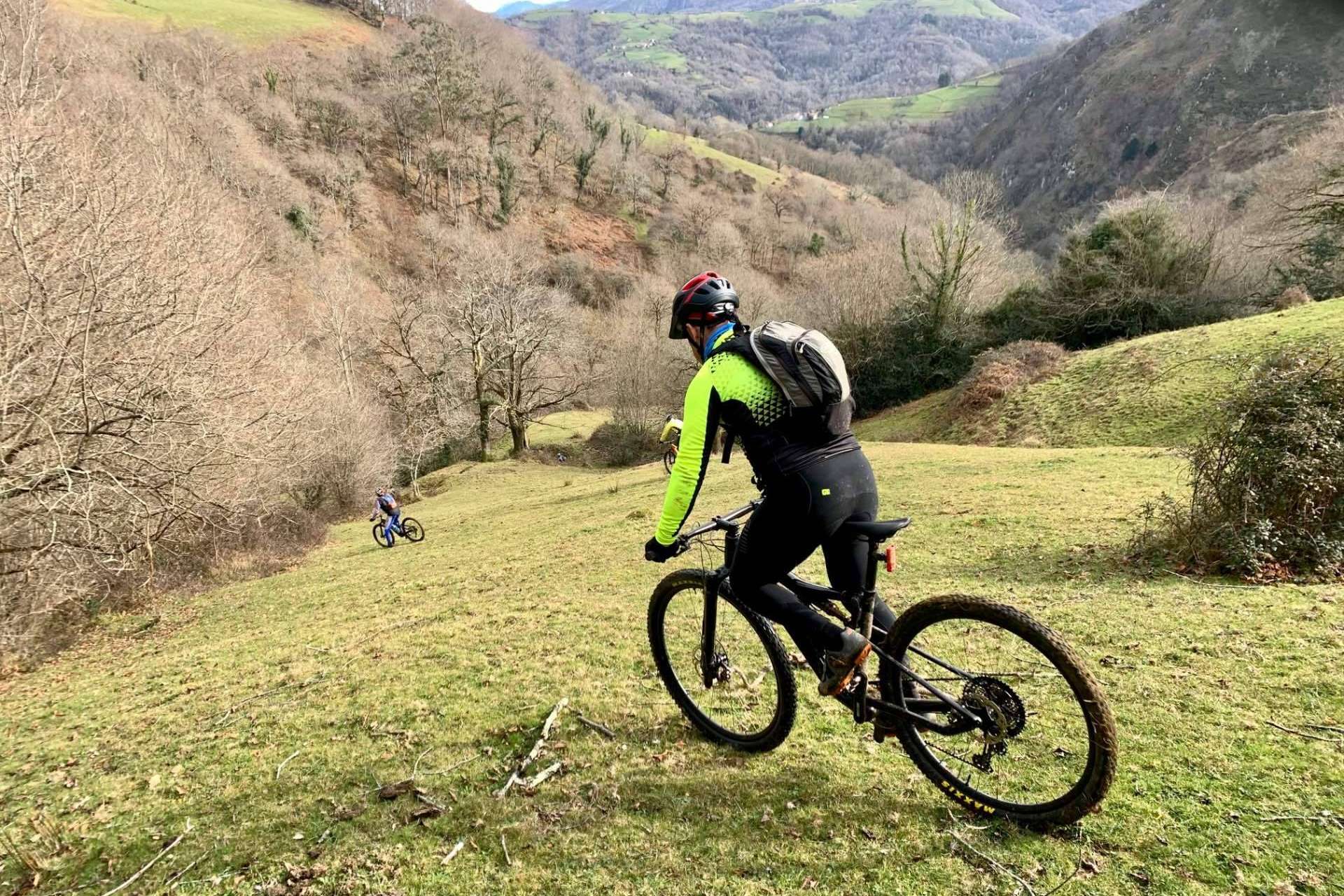 Actividades de turismo activo y aventura en Asturias con RanaSella