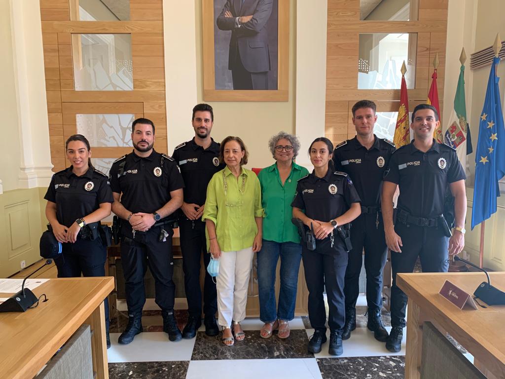 Seis nuevos agentes de la Policía Local toman posesión de sus plazas