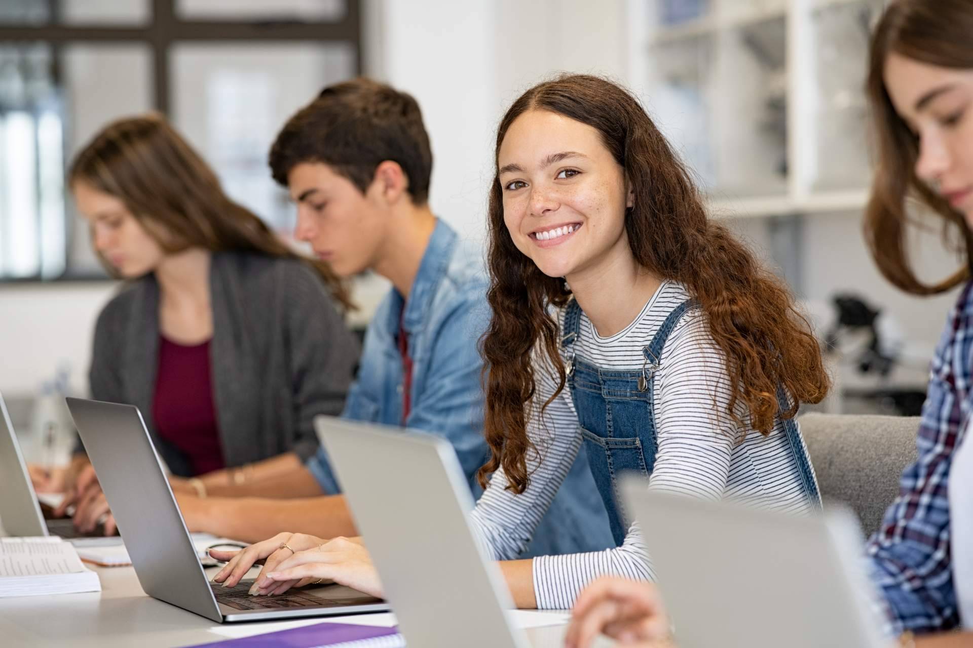 Los servicios de SETEK para la gestión dispositivos en educación