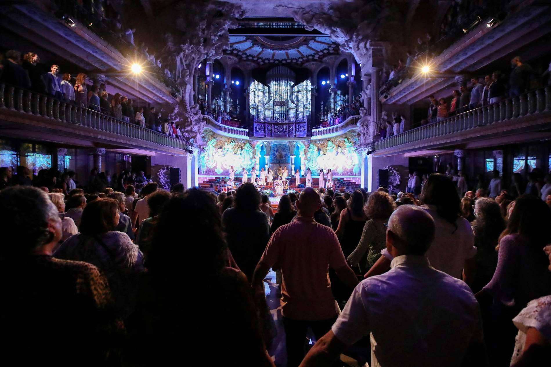 El concierto, Joy, en el Palau de la Música de Barcelona de Ravi Ram bajo la propuesta de 'Sounds for the Soul'