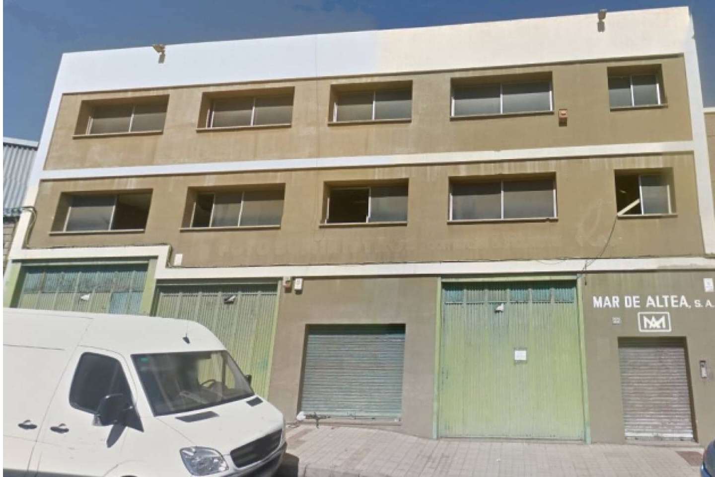 Una nave industrial en Las Palmas de Gran Canaria valorada en más de un millón y medio de euros a la venta, con Eactivos.com