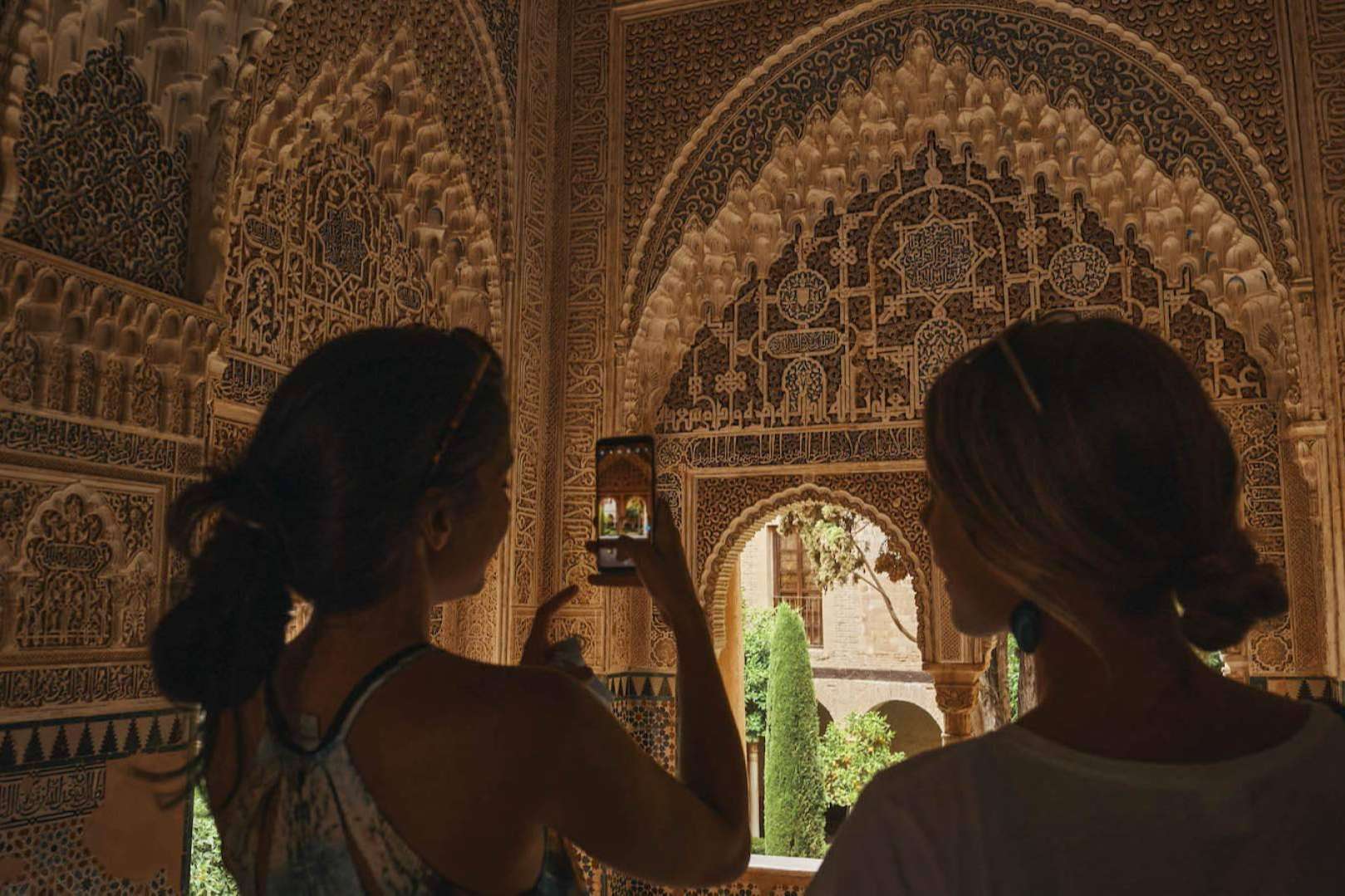 Play Granada lleva más de 20 años organizando tours por Granada