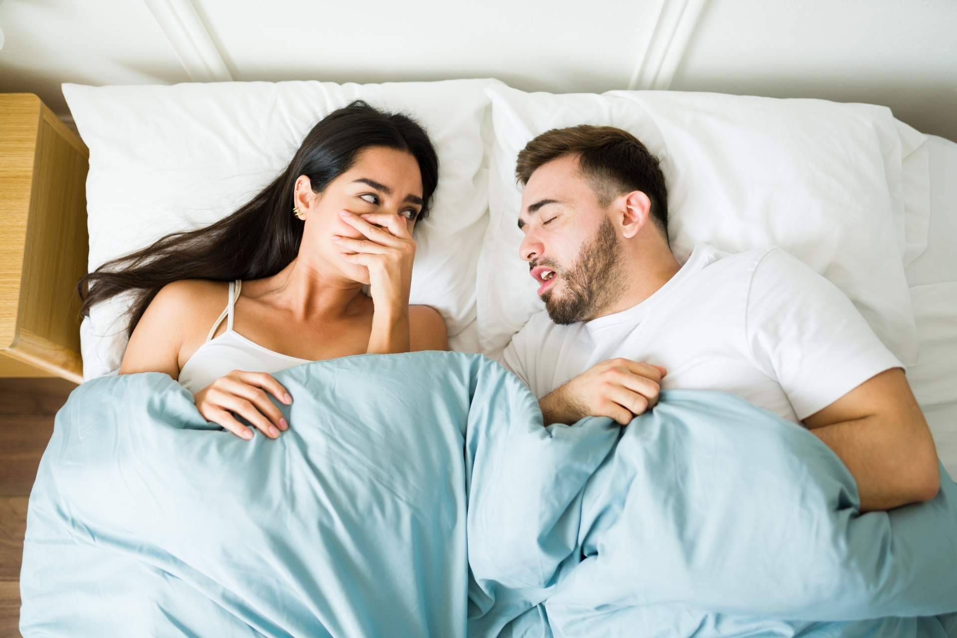 La problemática de la halitosis en la pareja, por Dentinova