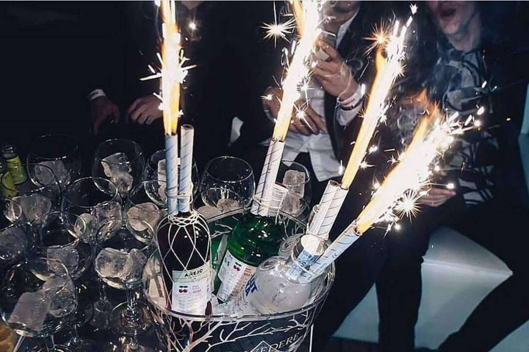 La amplia variedad de bengalas de Petardos AM para eventos