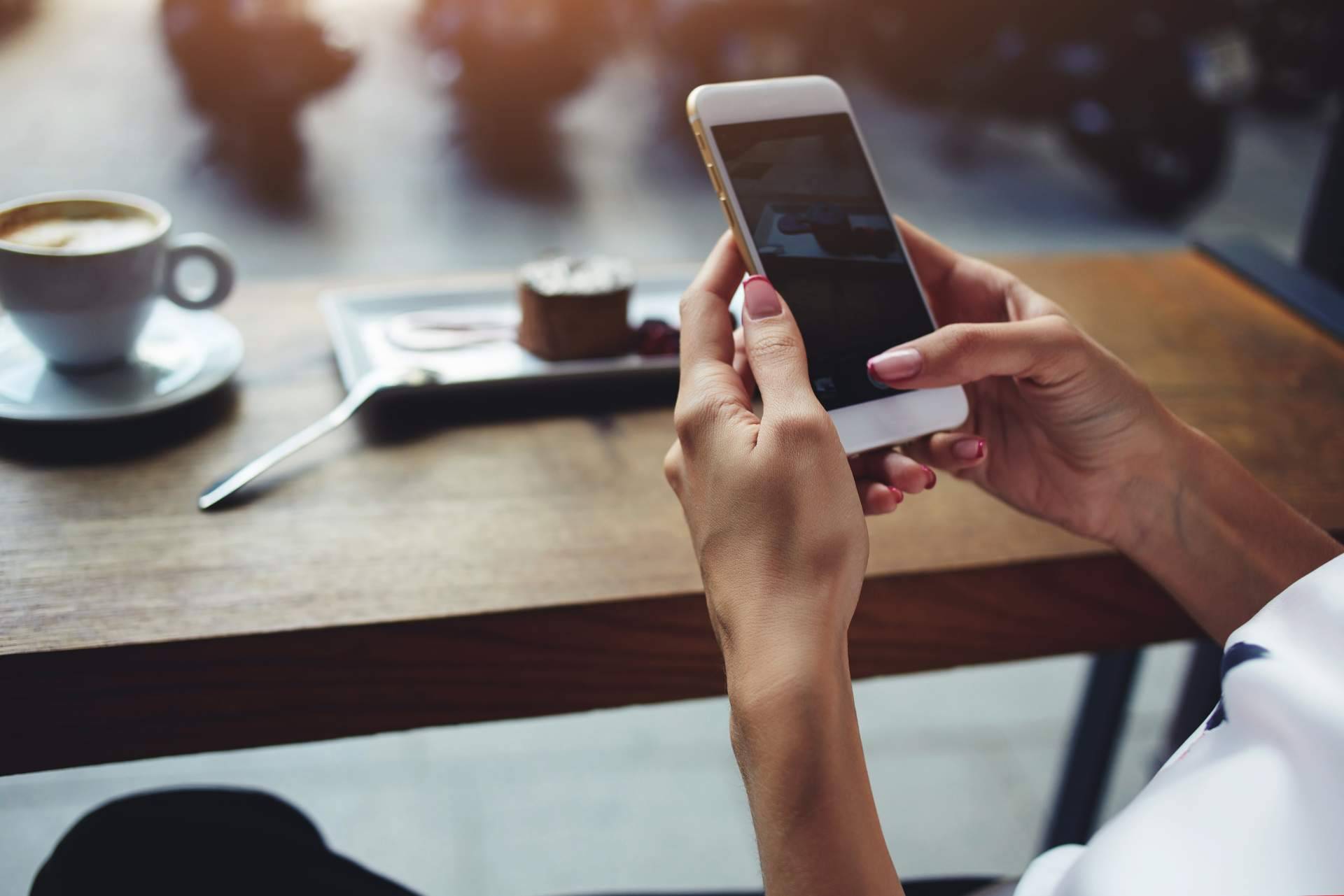 Apple Adictos y los beneficios de comprar móviles reacondicionados