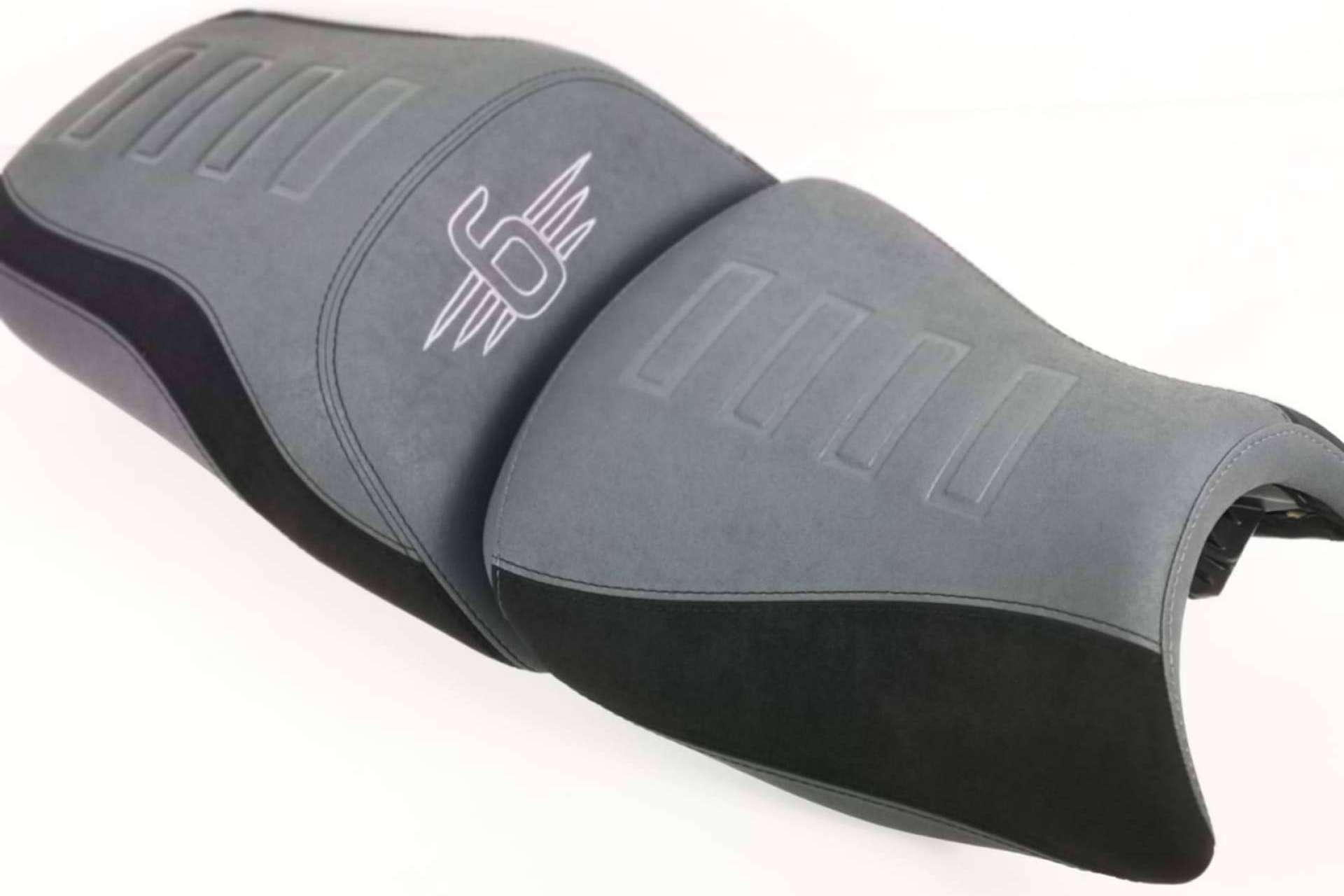 Tapizar asiento de la moto con estilo personalizado de la mano JM Fundas