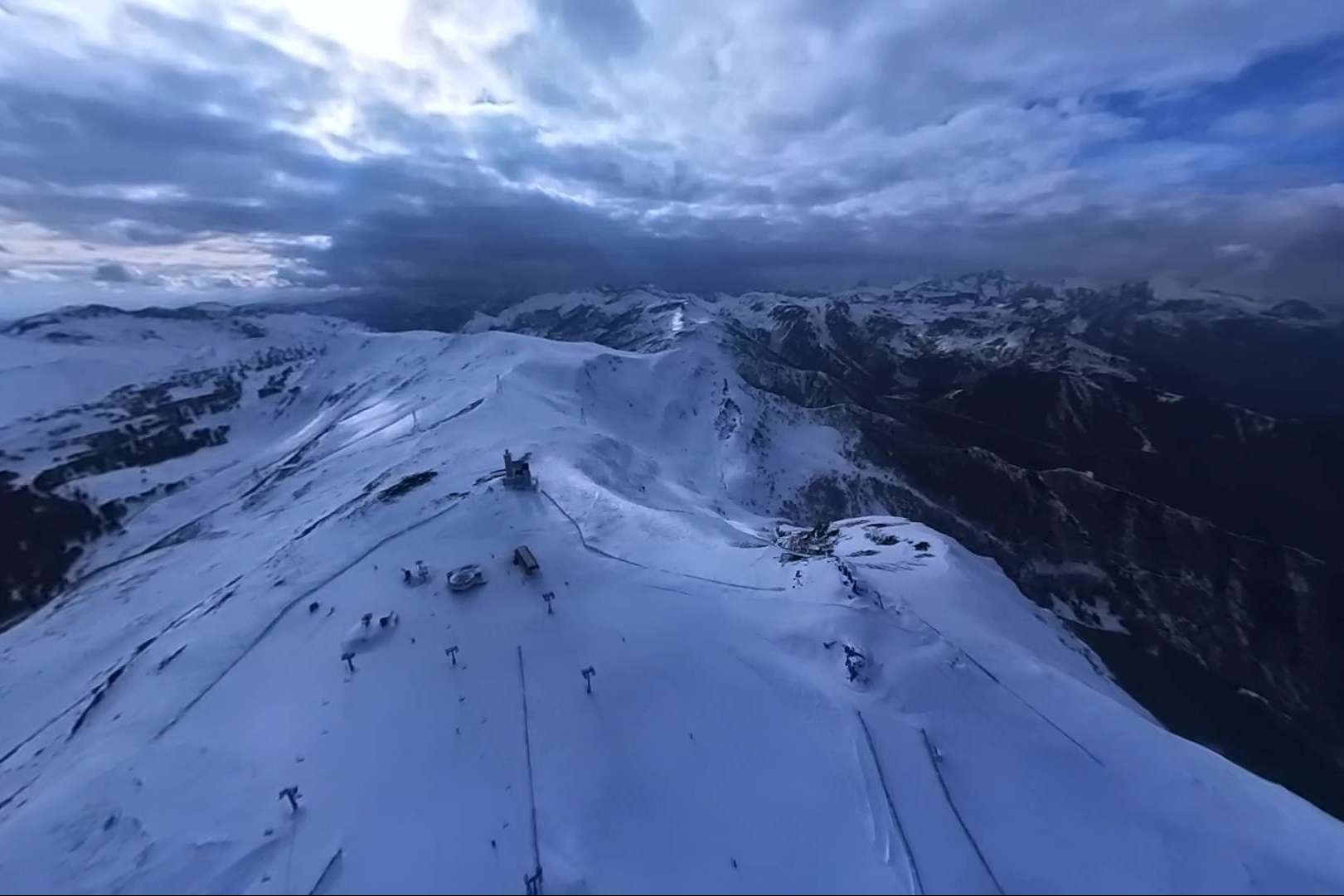 ¿Cómo encontrar una escuela de vuelo de ultraligero situada en Asturias? Asturfly