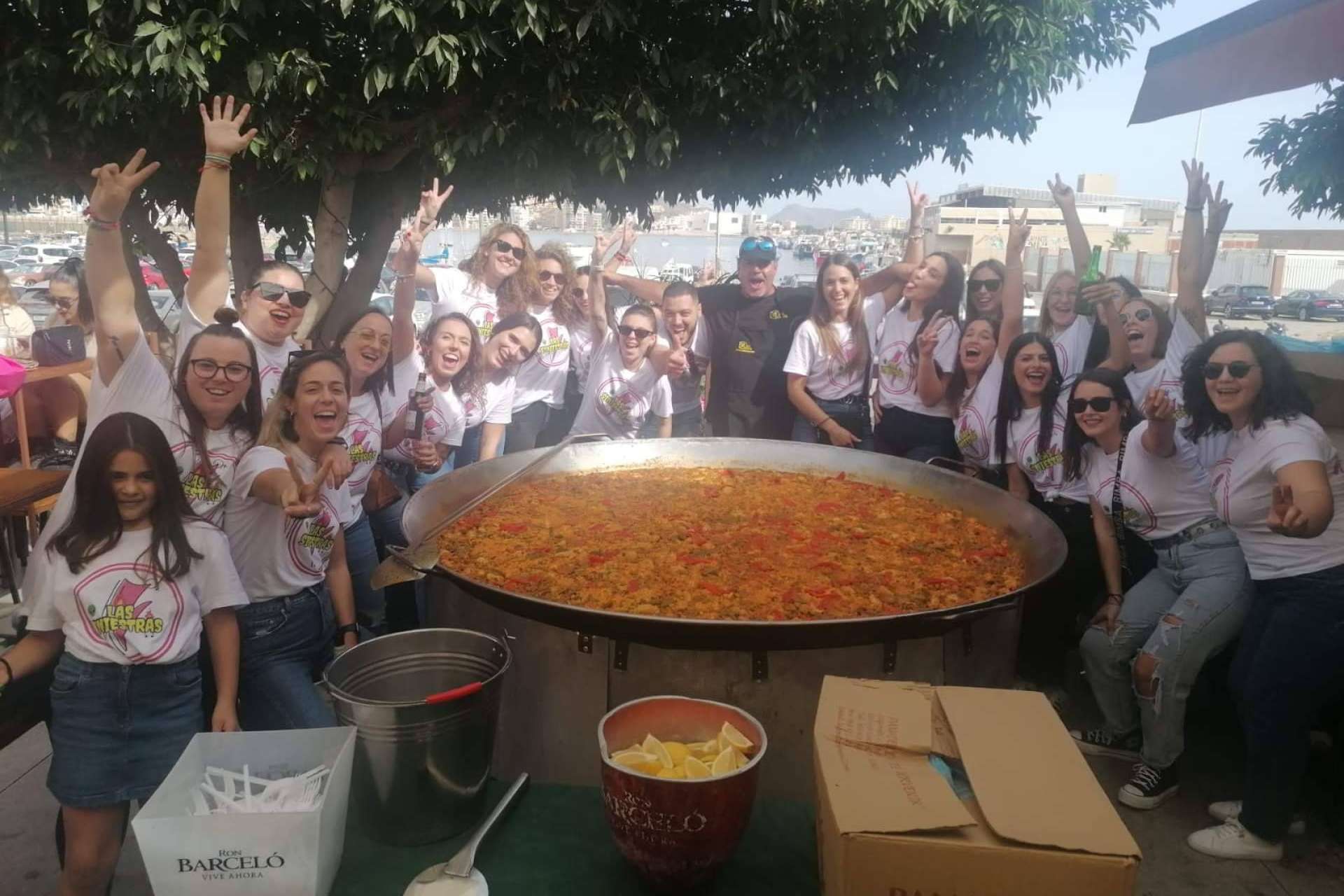¿Por qué elegir un catering de paella gigante en las celebraciones? El Paellero