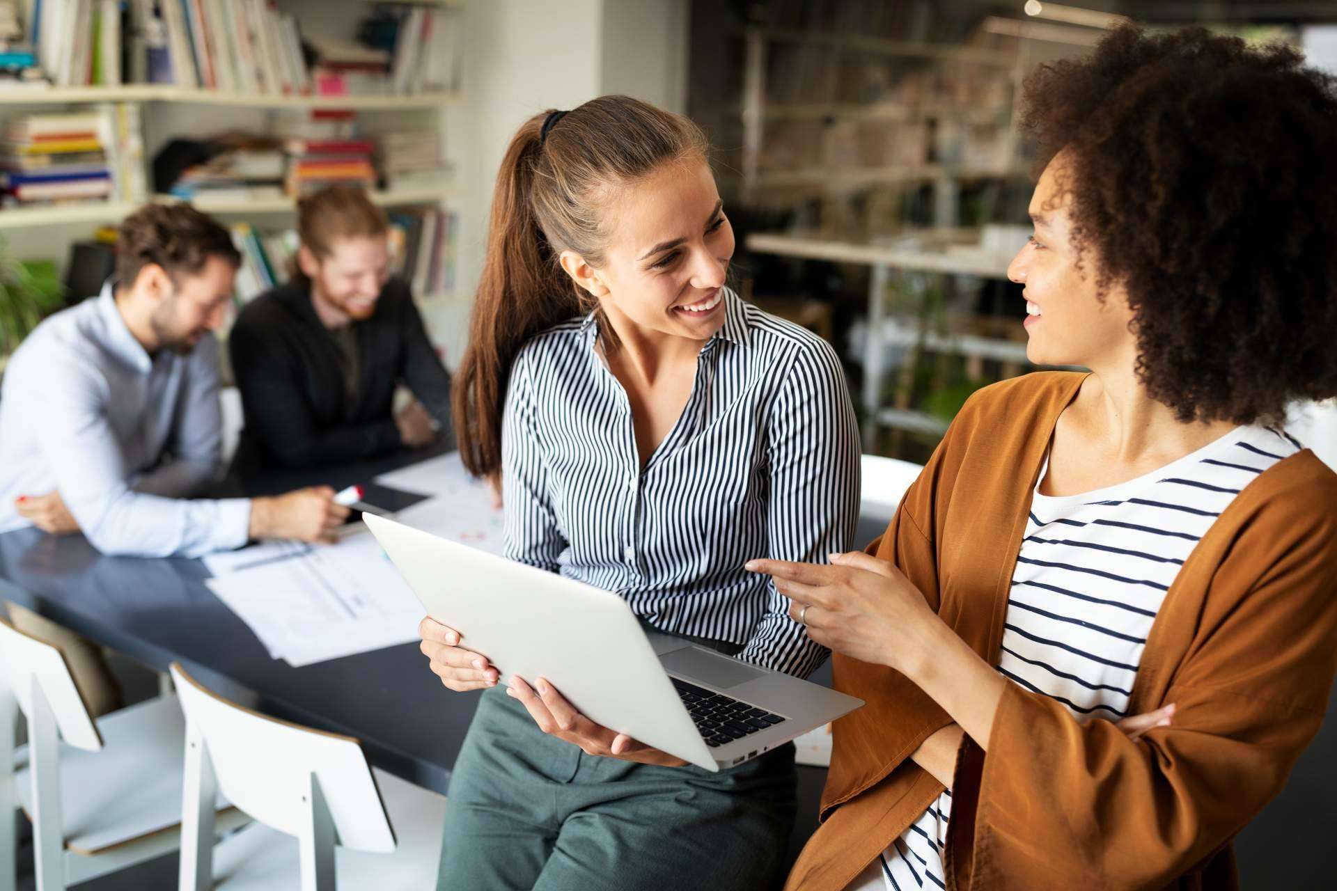 Trabajo colaborativo para empresas y AAPP, con Laycos