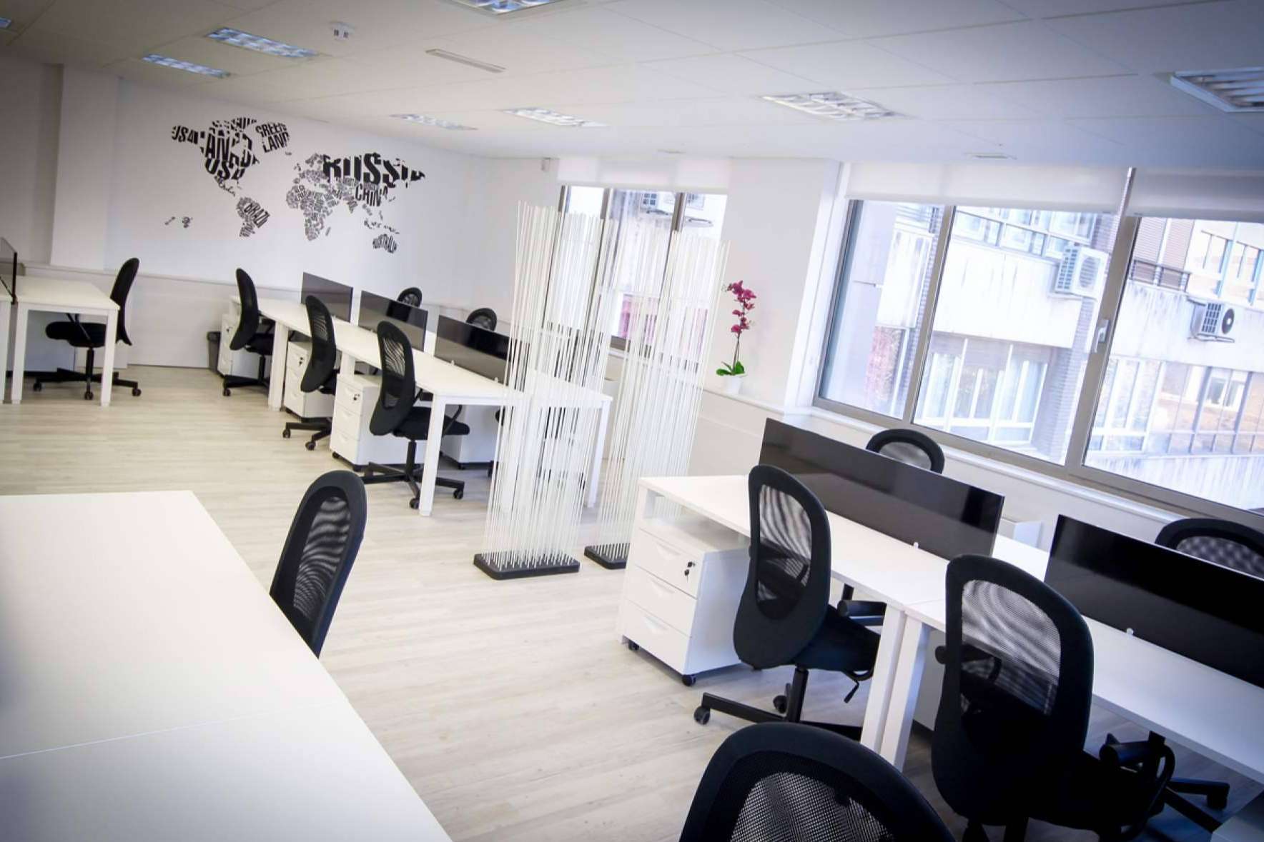 La opción ideal para las empresas que buscan un entorno de trabajo flexible y completo, Atrium
