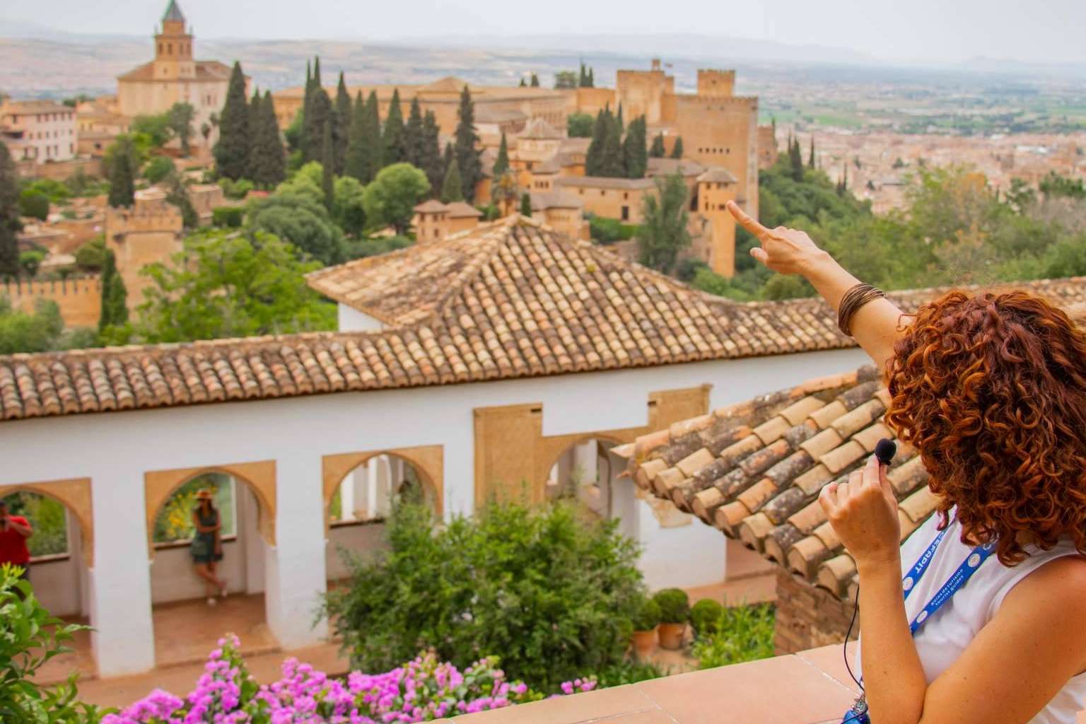 Visitas guiadas en la Alhambra de Granada de la mano de Arantxa Serrano