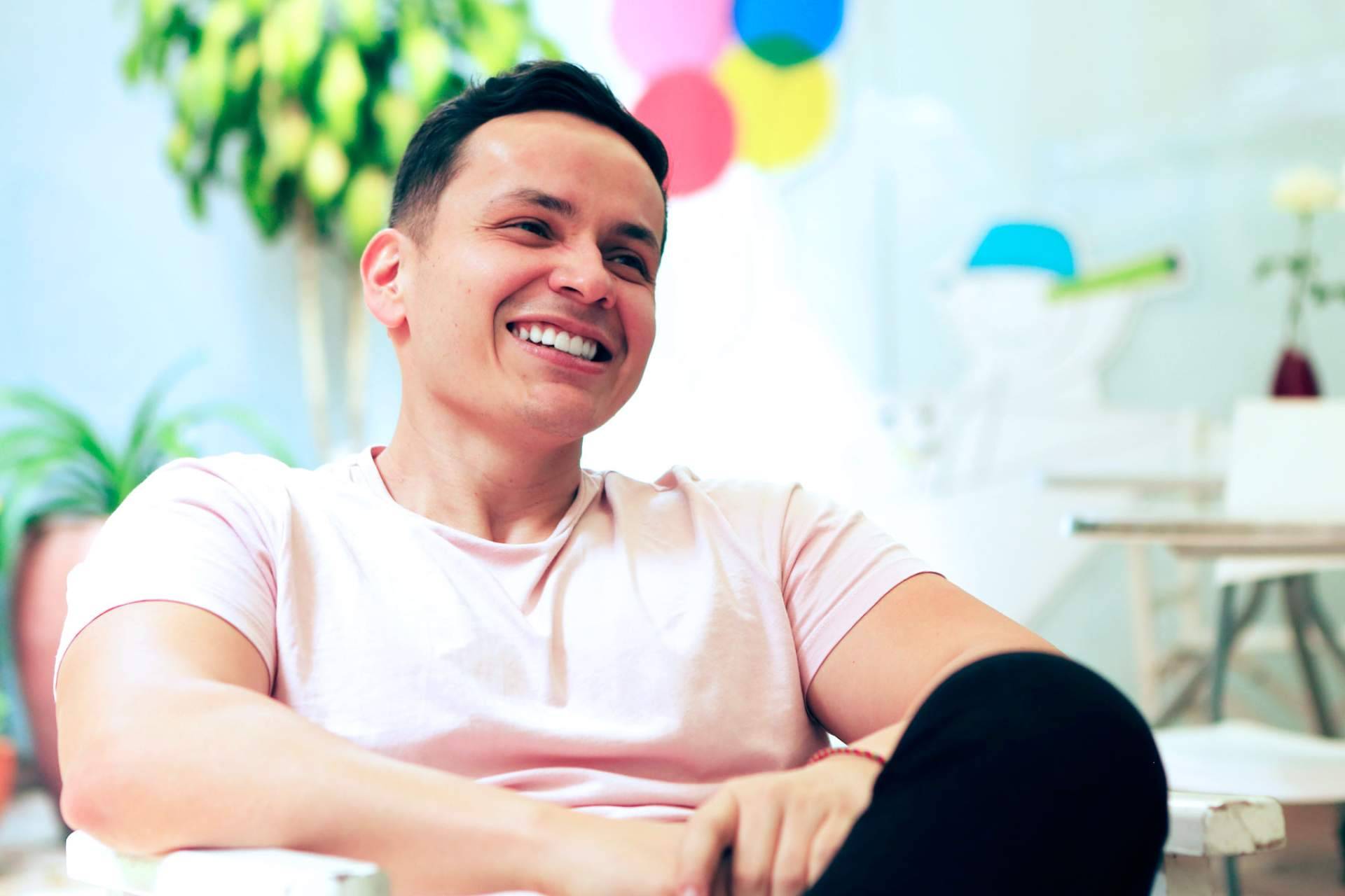 Diseño de sonrisa e implantes dentales en Odontología de Marlon Becerra