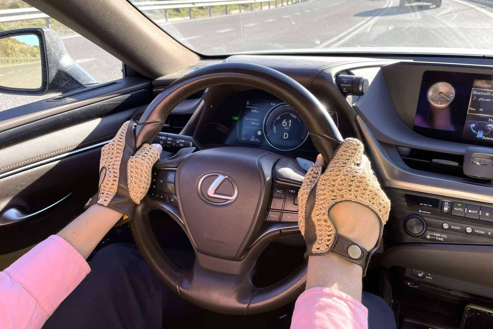 El amplio catálogo de guantes de conducir para el verano de los que dispone Santacana