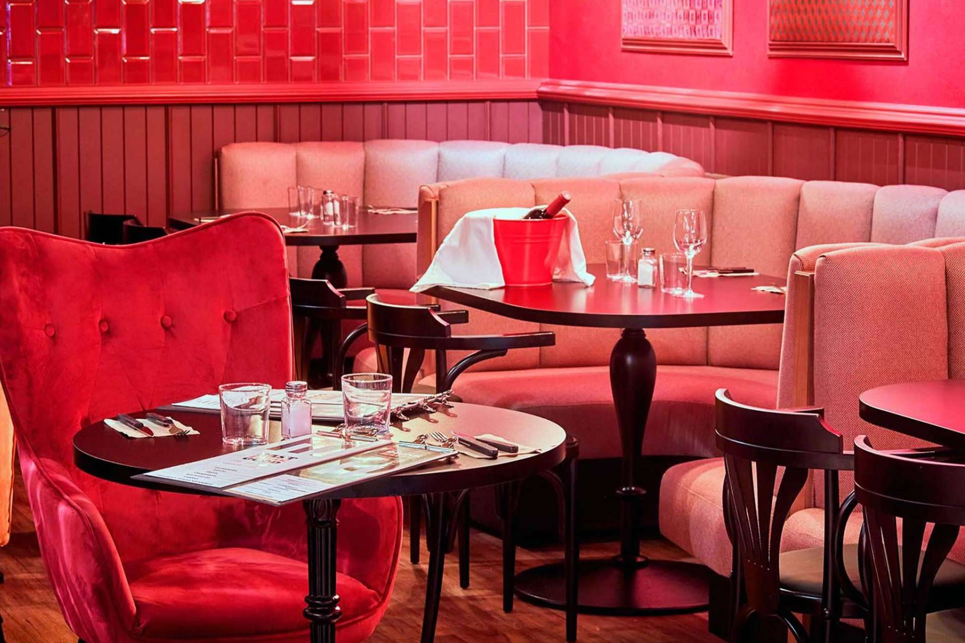 ¿Por qué es importante la decoración de interiores en establecimientos gastronómicos?, por INDAStudio