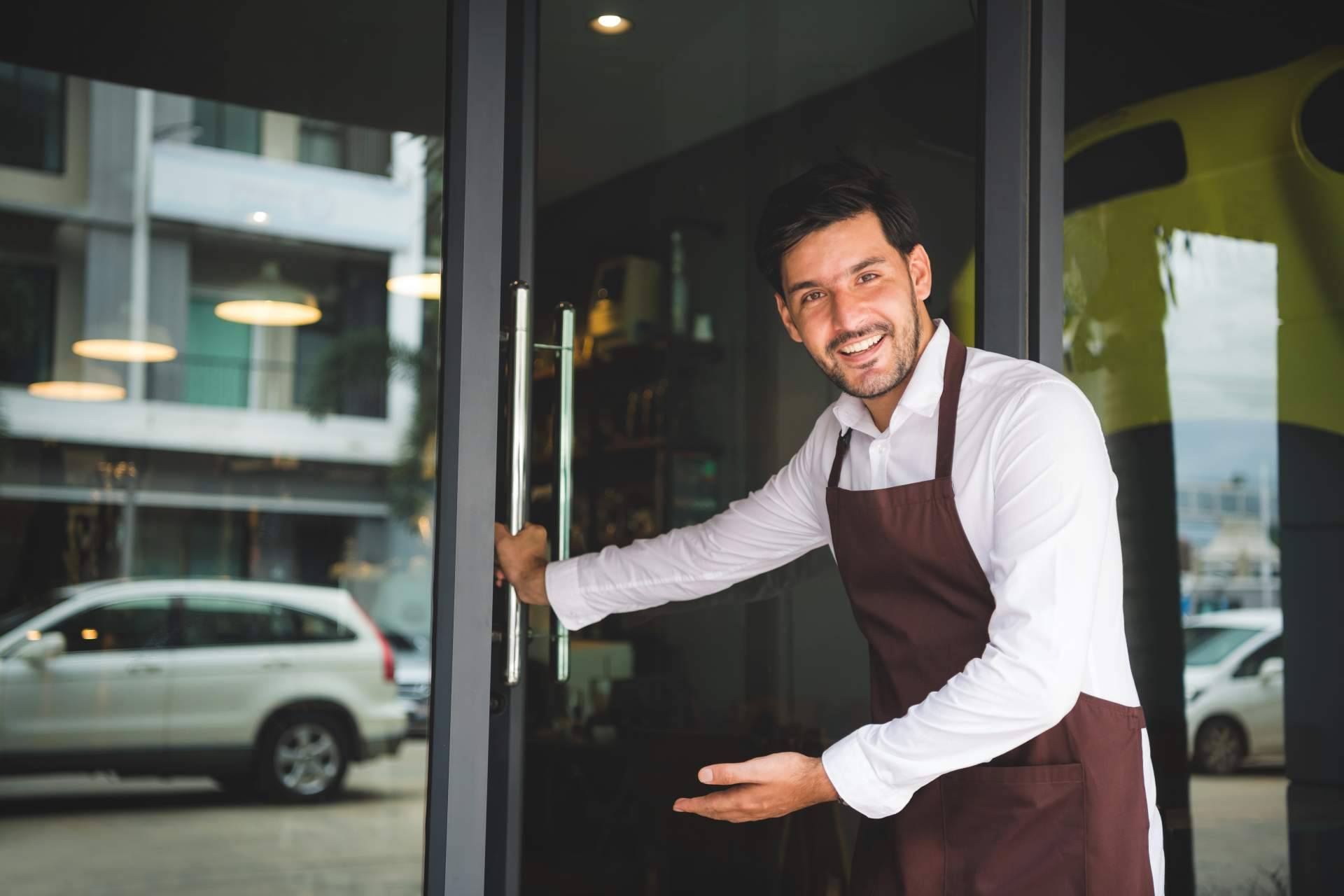 TRADEBOOM asesora a los extranjeros que desean comprar un negocio en España