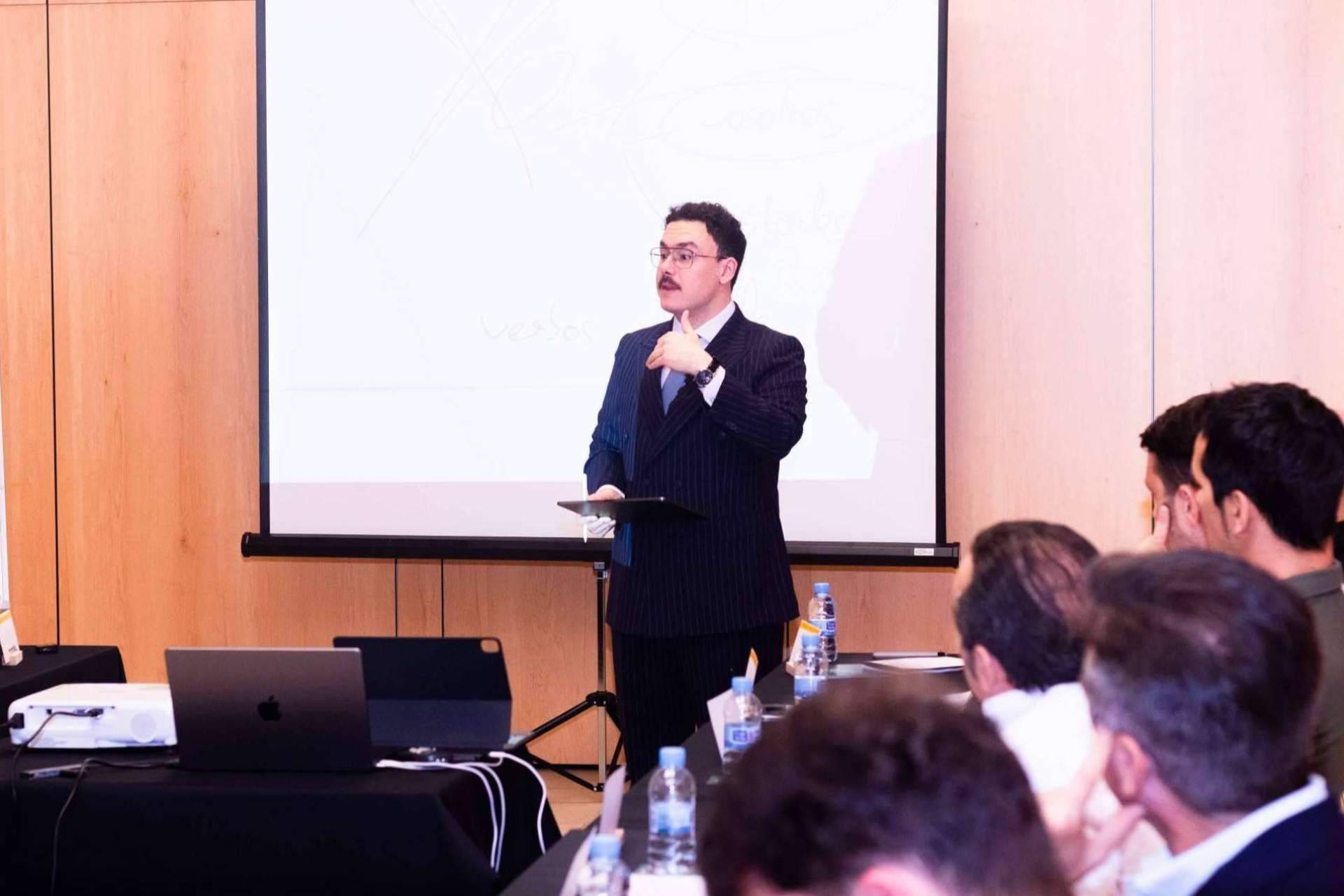 Fernando Miralles, clases de oratoria para perder el miedo a hablar en público