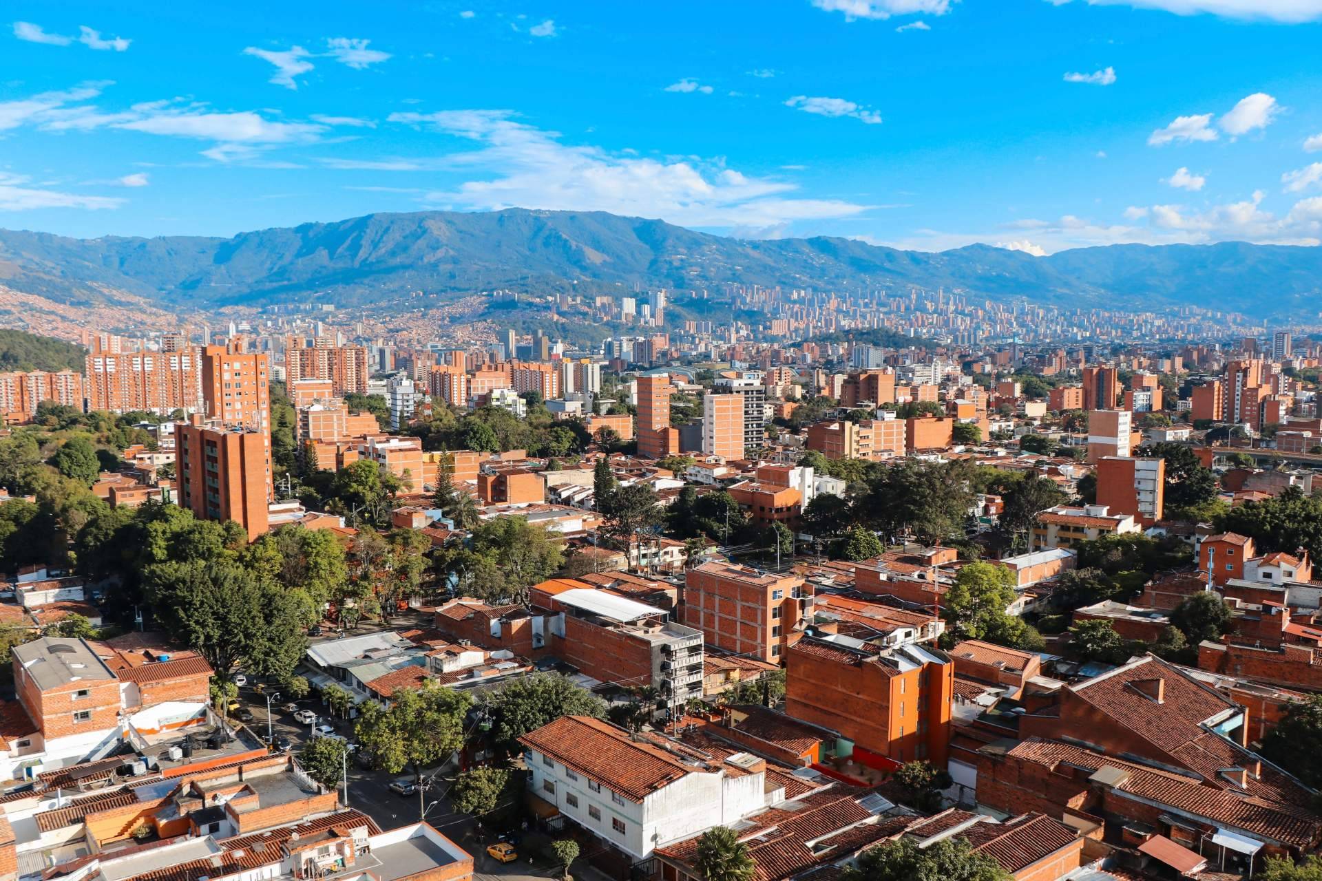 La asequibilidad de comprar una propiedad en Colombia dada la diferencia cambiaria