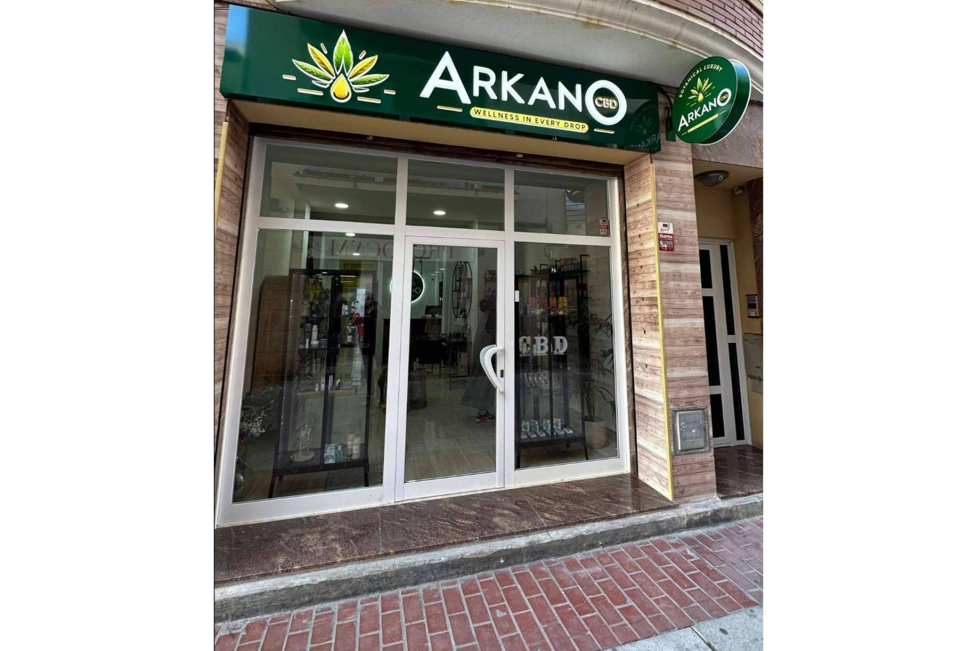 Arkano CBD brinda un extenso catálogo de aceites CBD
