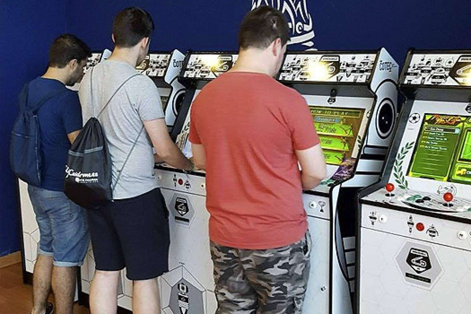 Alquiler de máquinas recreativas para fiestas inolvidables, con MiArcade