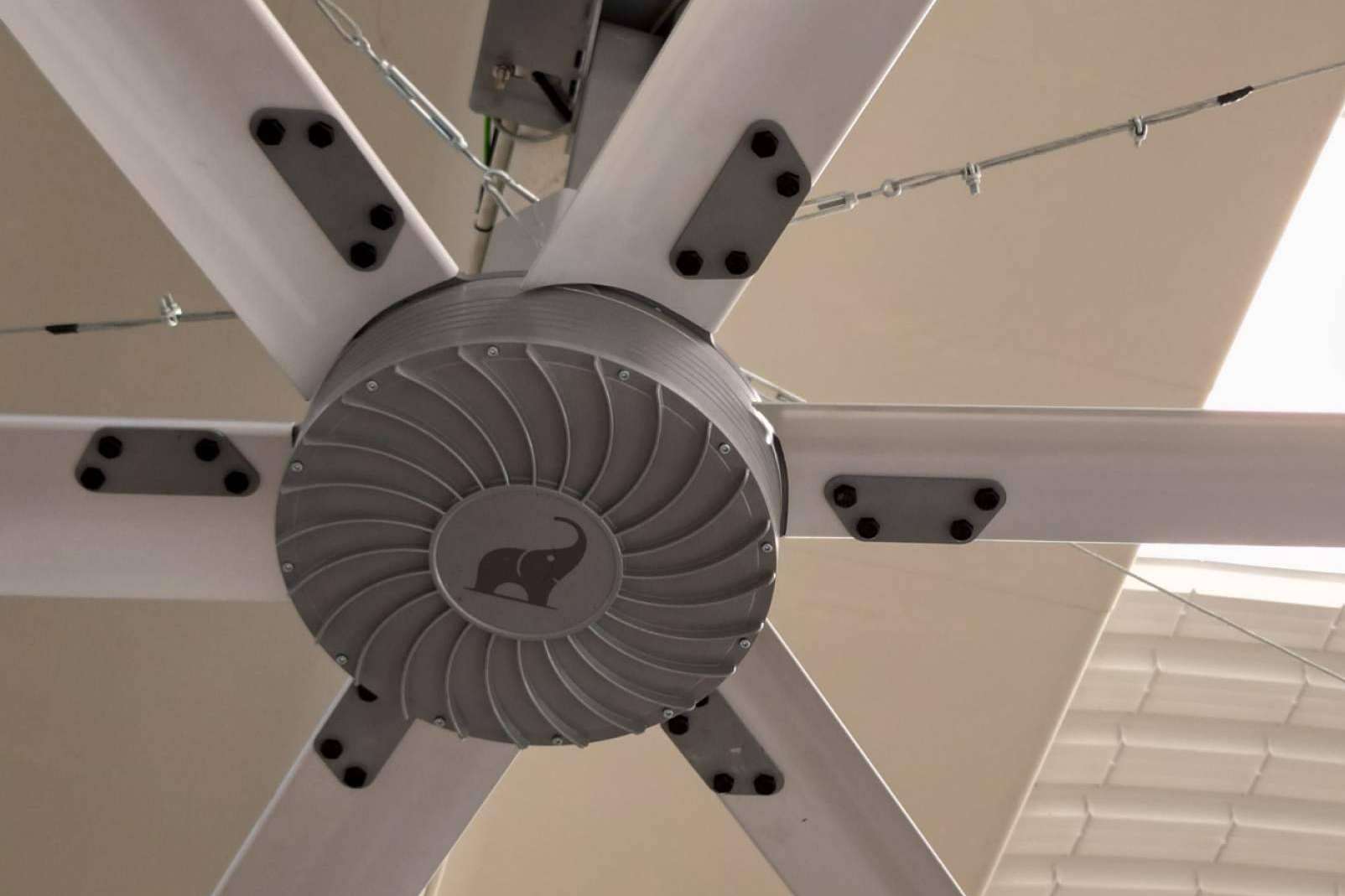 Conocer los 'Lfans' mega ventiladores industriales de alto volumen y baja velocidad