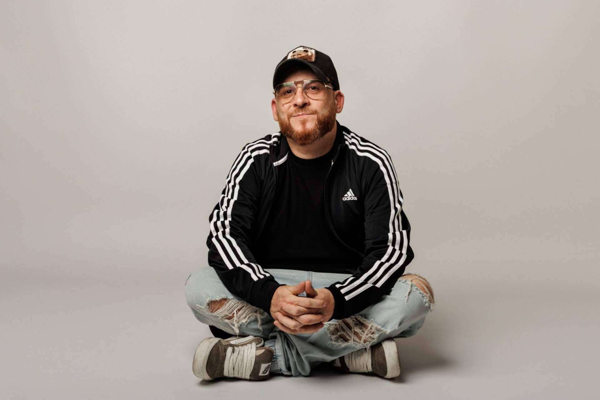 Javi Medina lanza su nuevo single 'Personas'