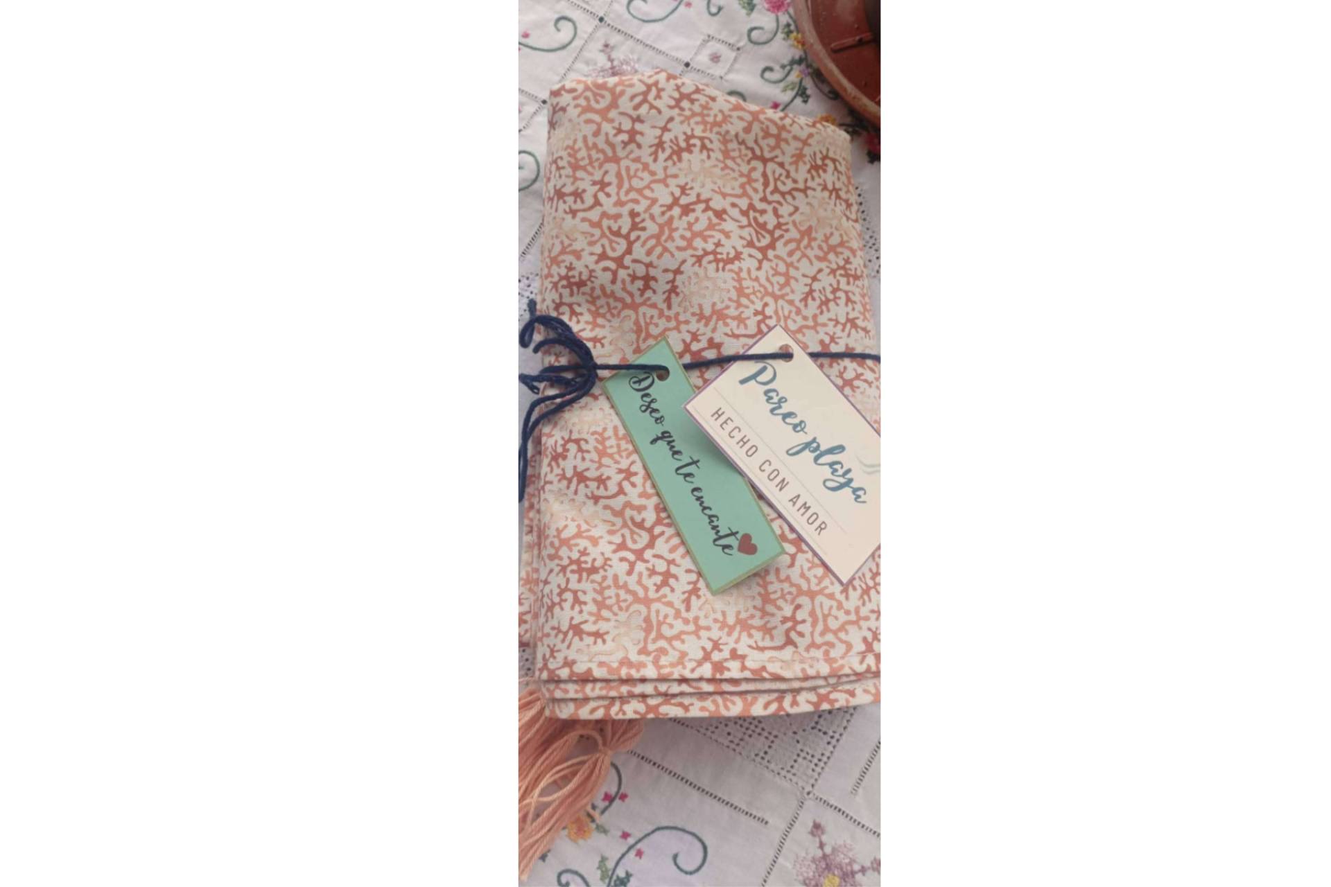 Pareos de playa como detalles de boda, una opción original y a medida que llega de la mano de Pareoplaya
