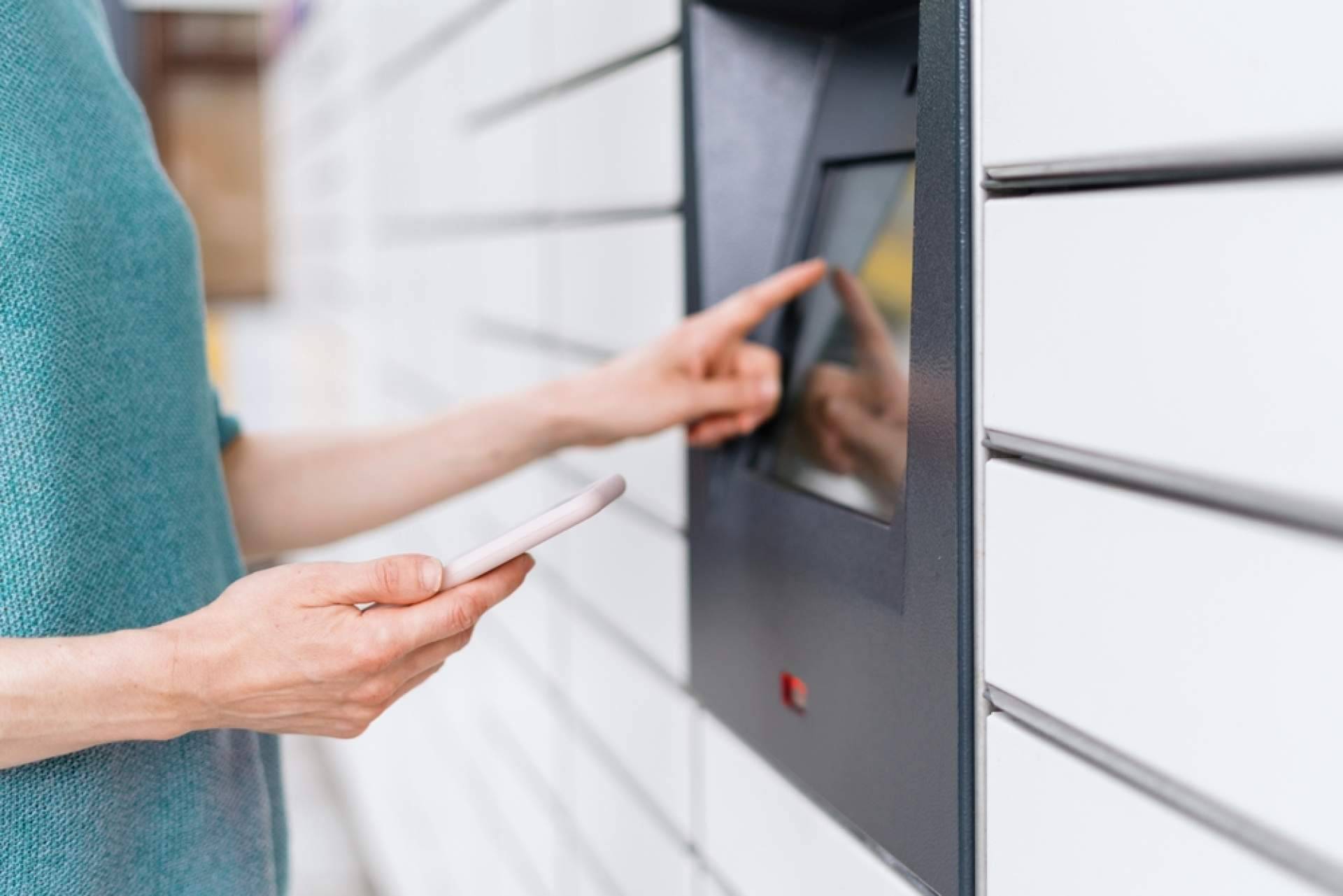 Ventajas de invertir en Happy Lockers, una marca puntera de consignas inteligentes