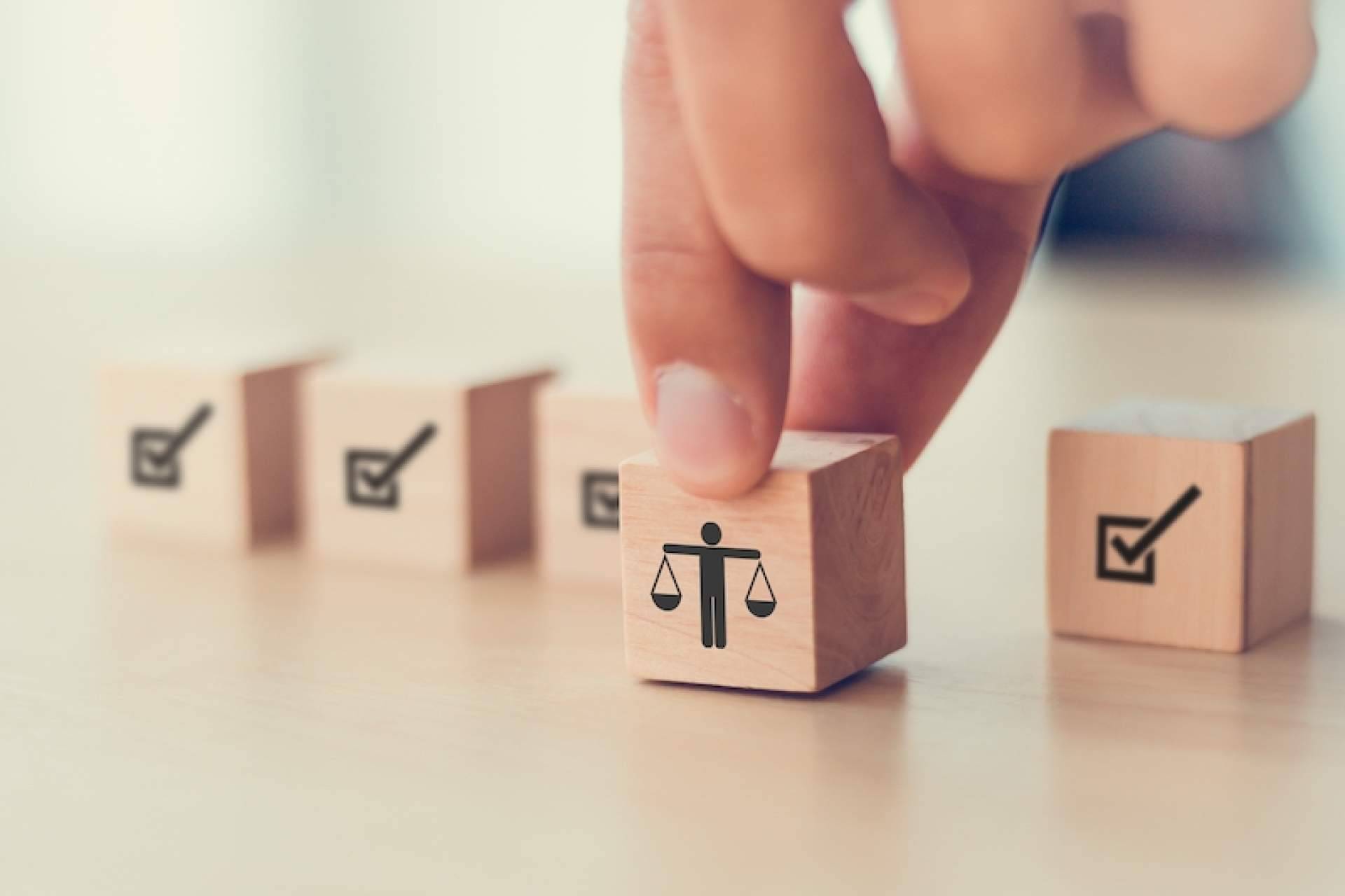 AMT Advocats provee apoyo legal en materia de derecho administrativo y función pública