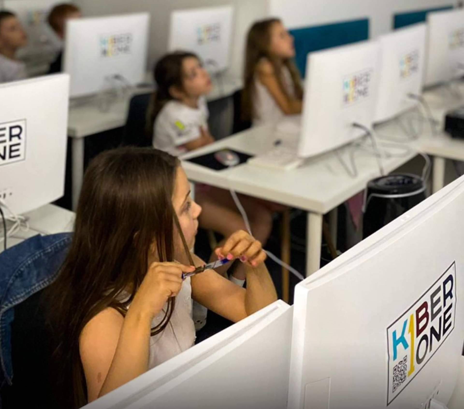 KIBERone ofrece formación para niños y adolescentes en capacidades de IT