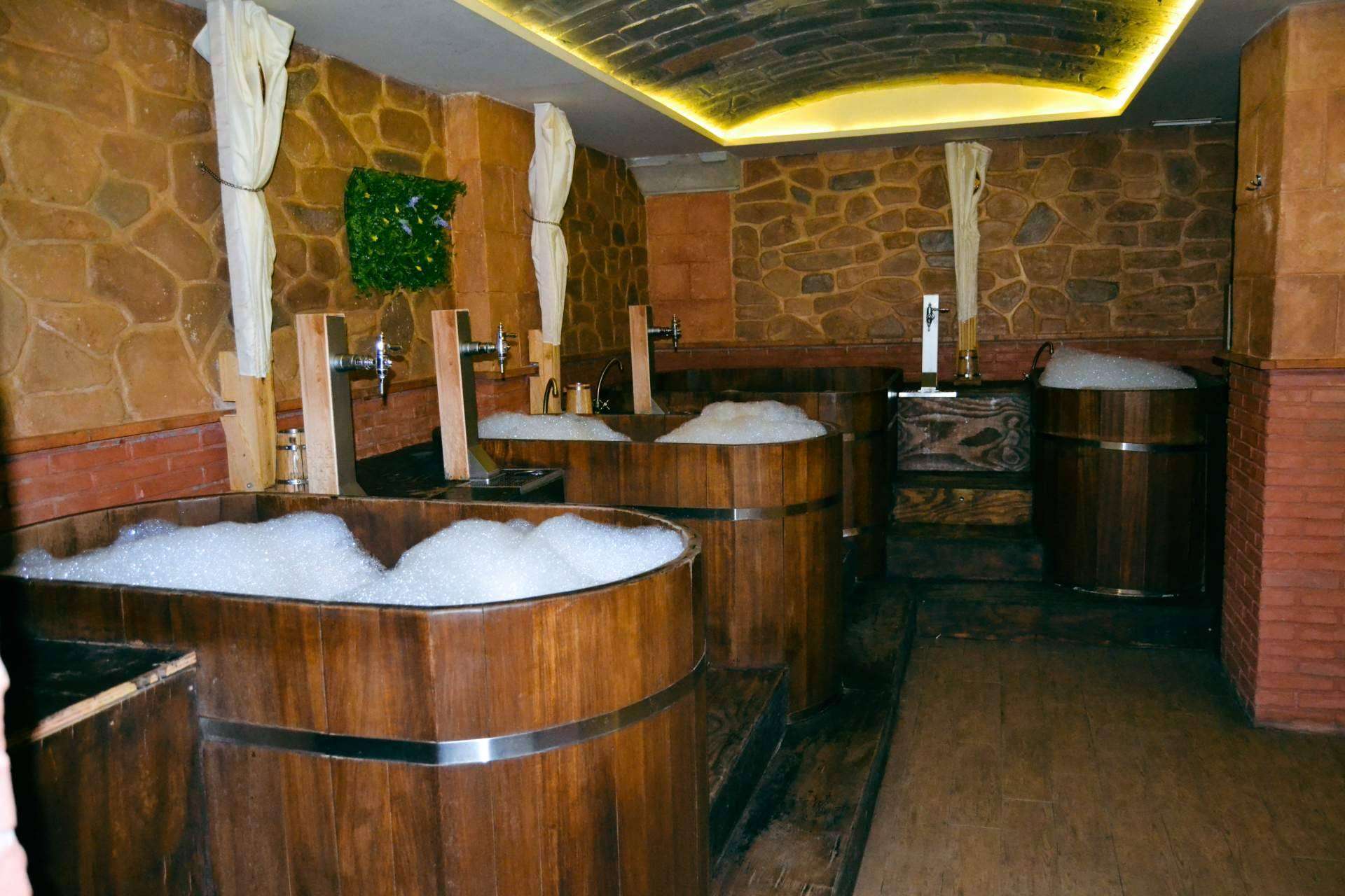 El auge de la franquicia Beer Spa; Un nuevo modelo que fusiona el bienestar y relajación con la cerveza.