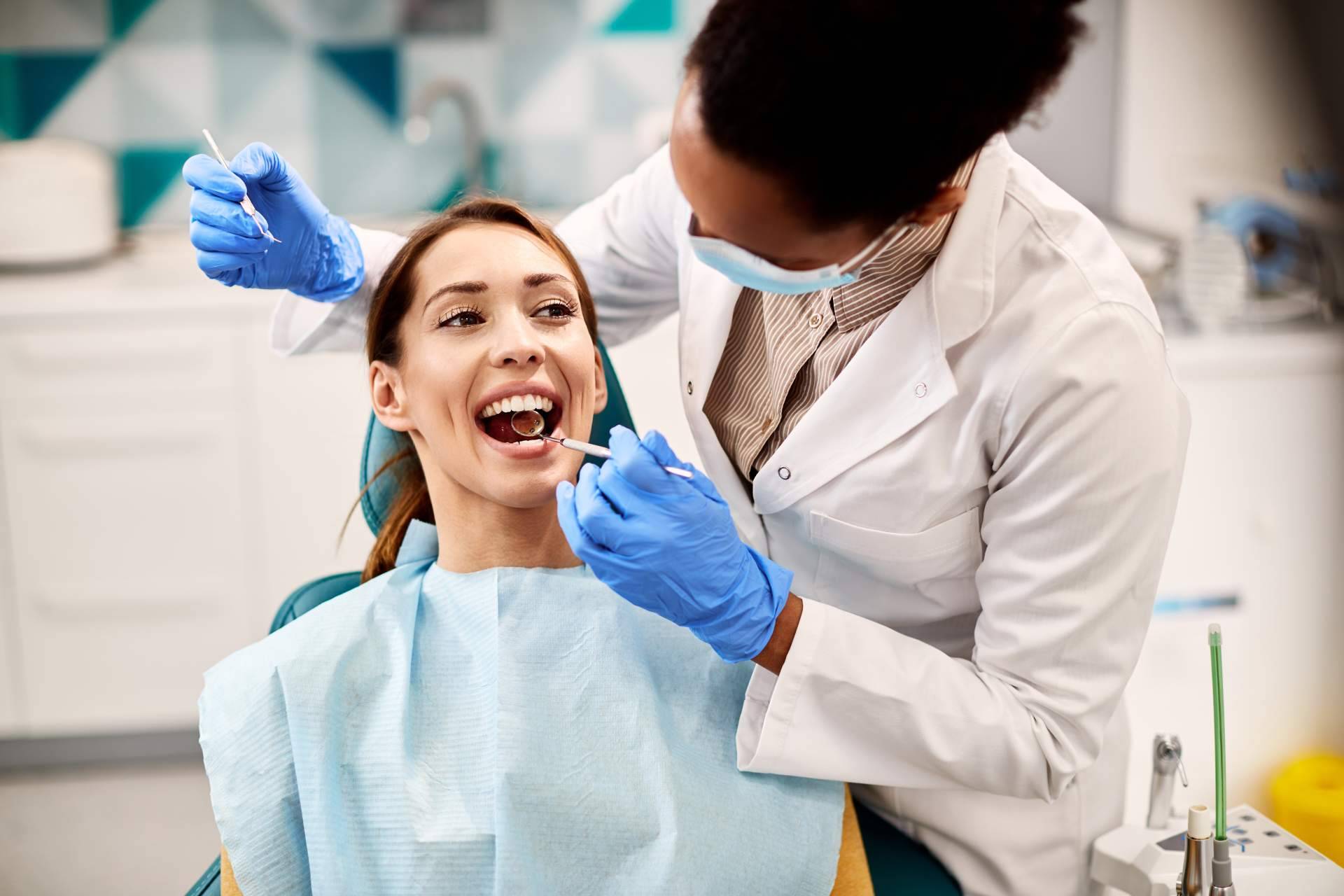 La clínica dental en Argüelles InterORALIA cuenta con un grupo de especialistas en distintos tratamientos