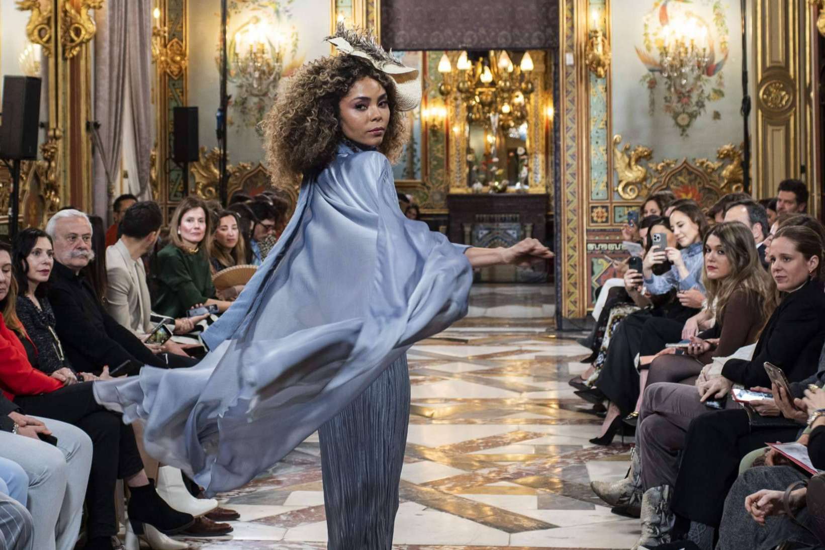Tendencia para invitadas de boda; artesanía hecha en España